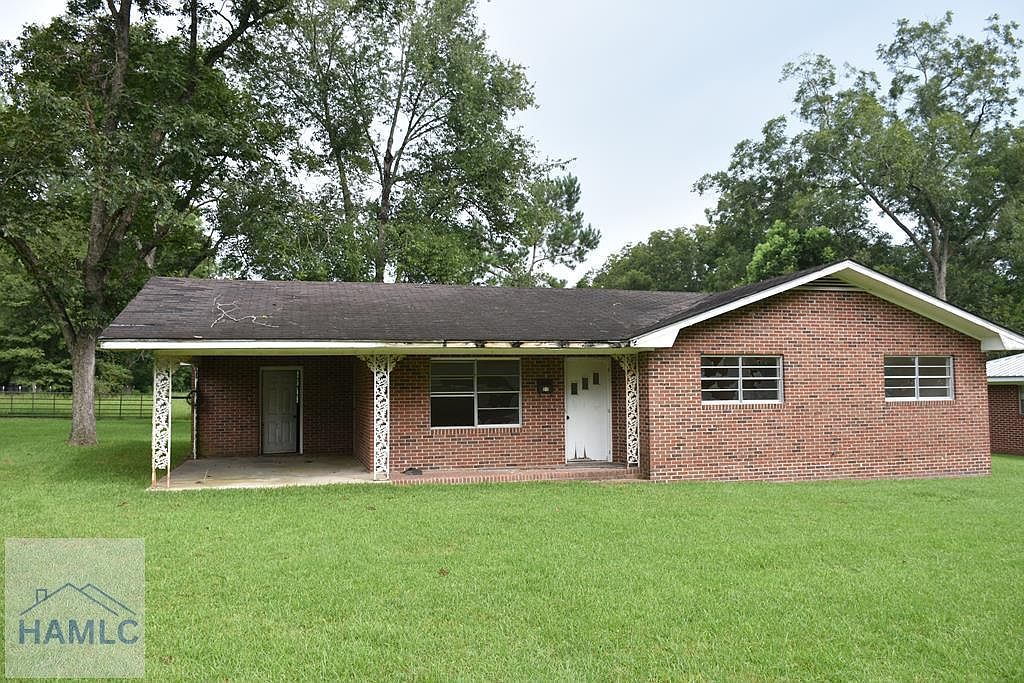 305 S Baker St Glennville, GA 30427 - Thumbnail 2