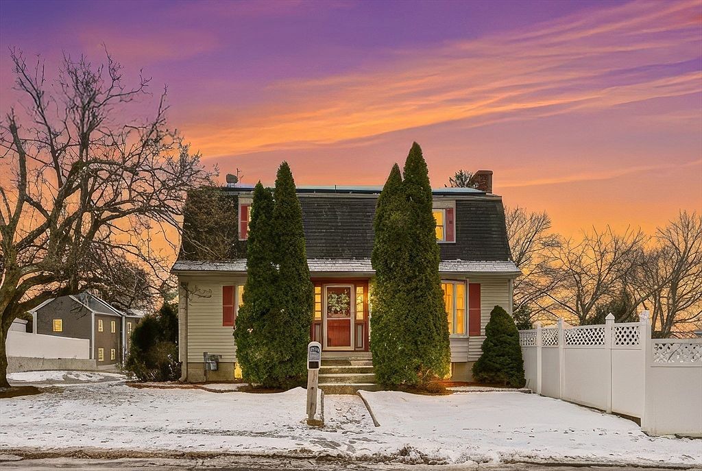 1082 Essex St Lawrence, MA 01841 - Thumbnail 2