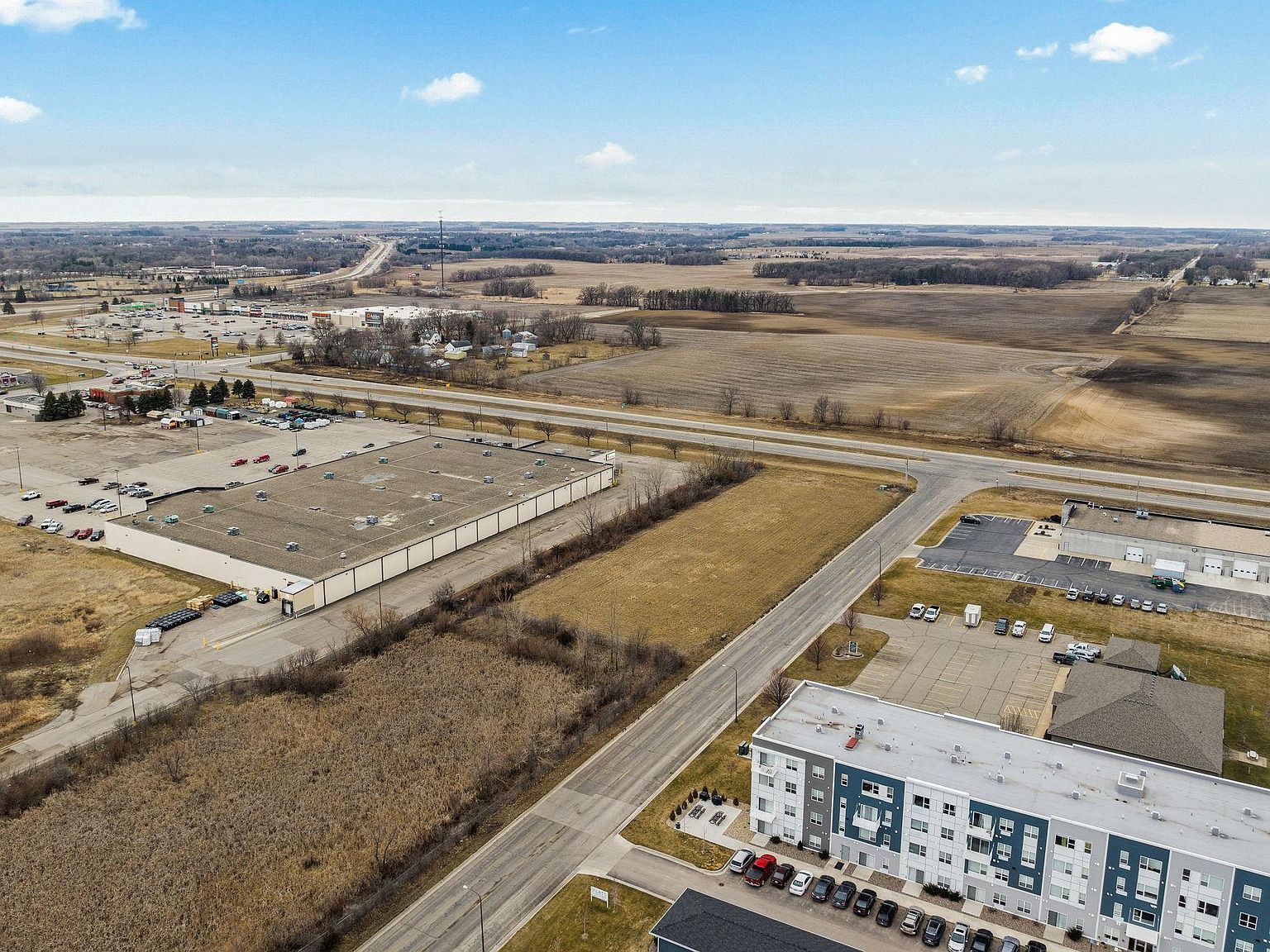 1400 18th Ave NW Austin, MN 55912 - Thumbnail 2