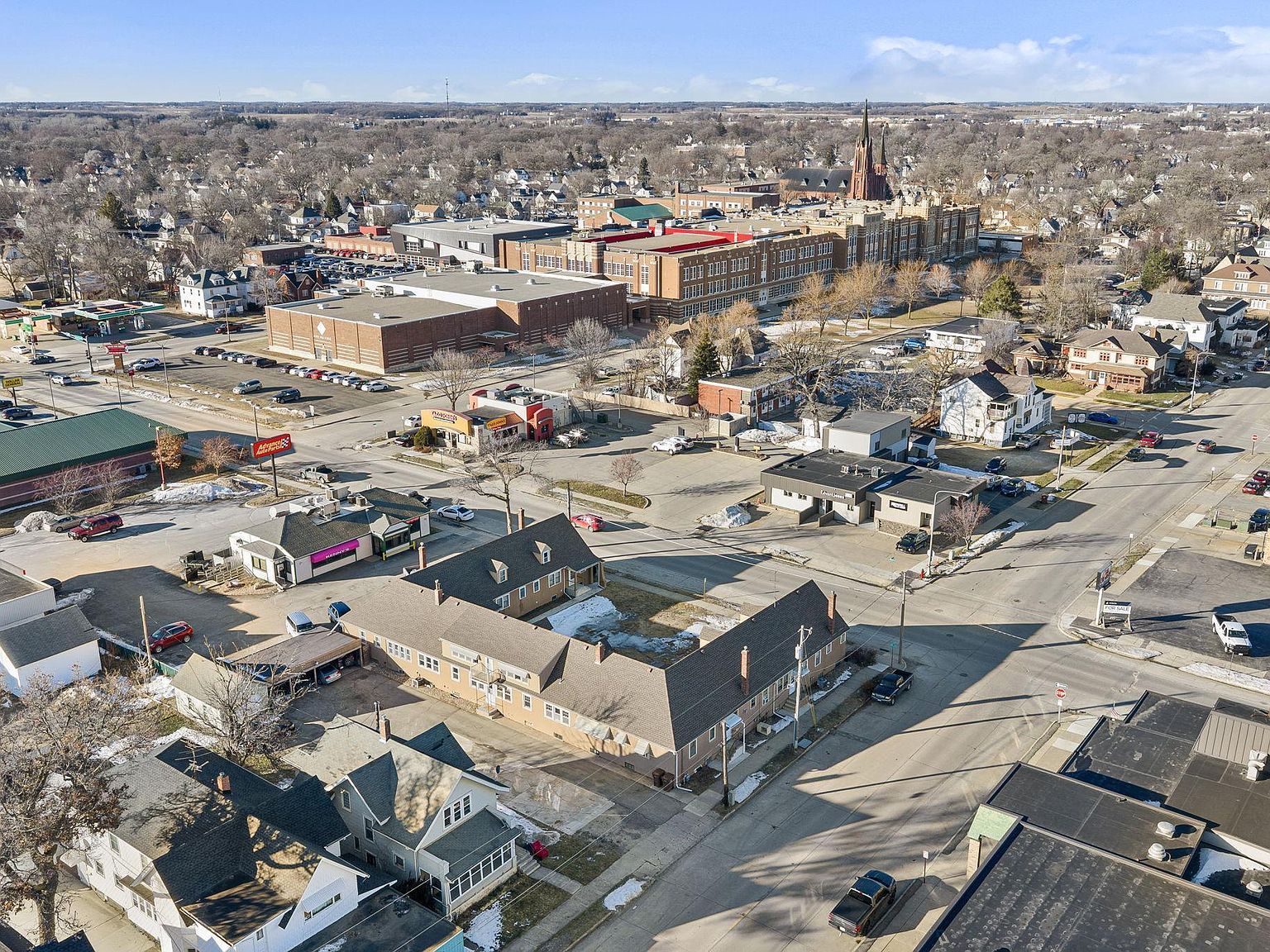 301 W Oakland Ave APT 5 Austin, MN 55912 - Thumbnail 2