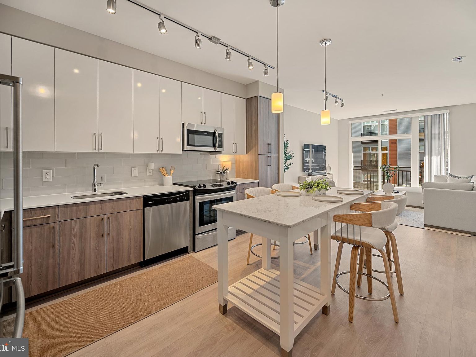 145 Riverhaven Dr UNIT 352 Oxon Hill, MD 20745 - Thumbnail 2