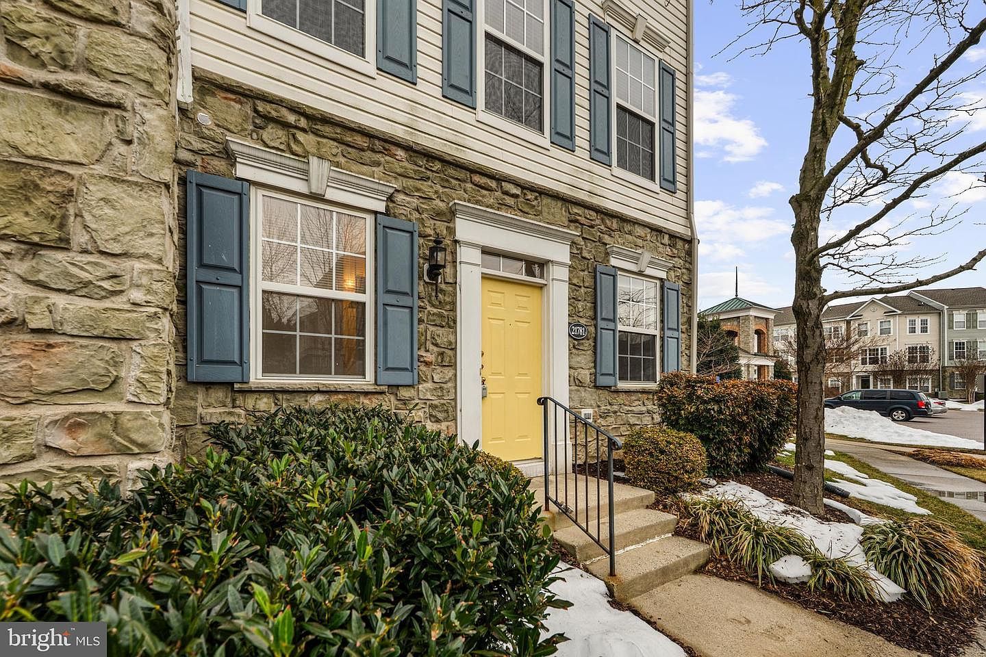 21781 Findon Ct Ashburn, VA 20147 - Thumbnail 2