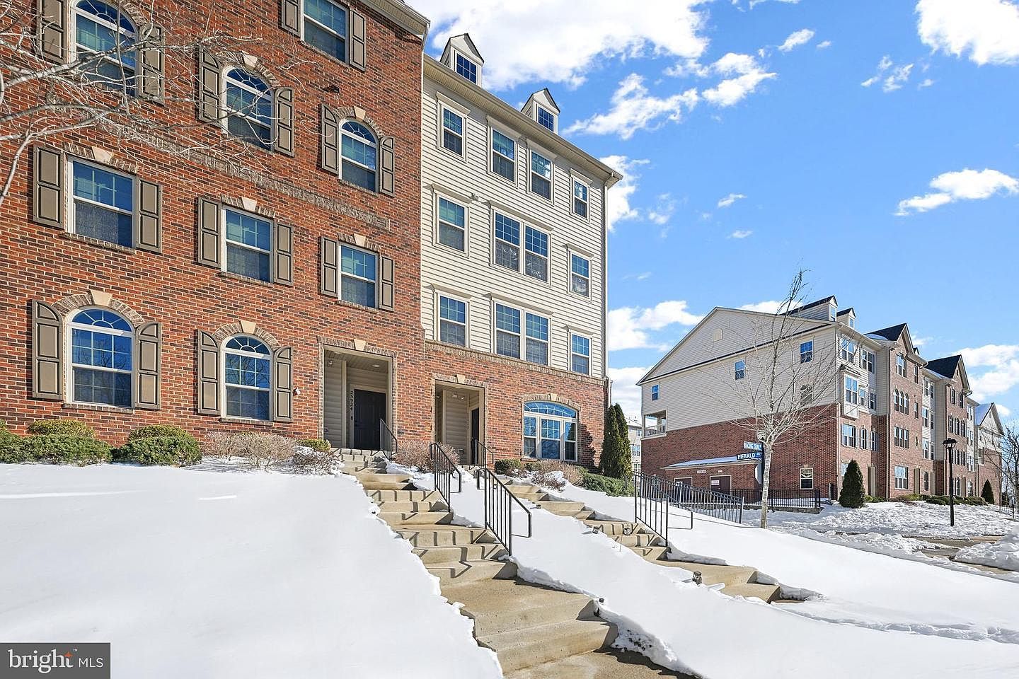 25928 Racing Sun Dr Aldie, VA 20105 - Thumbnail 2