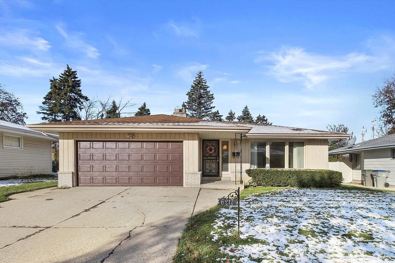 6217 N 95th St Milwaukee, WI 53225 - Thumbnail 2