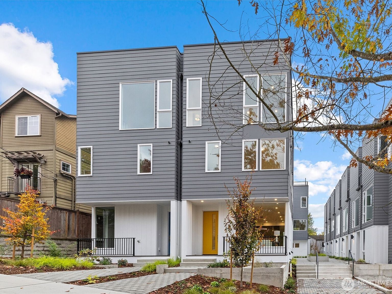 2009 S Norman St #B Seattle, WA 98144 - Thumbnail 2