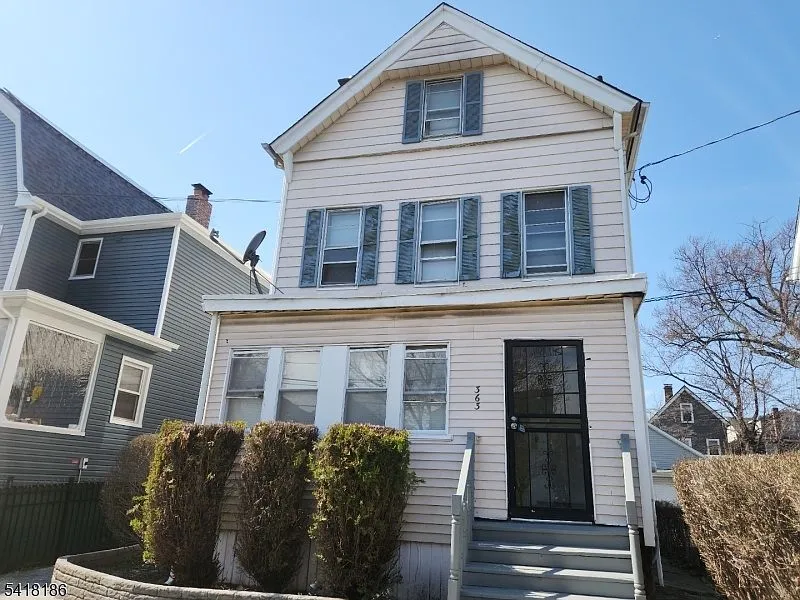 363 High St Orange, NJ 07050, 7050