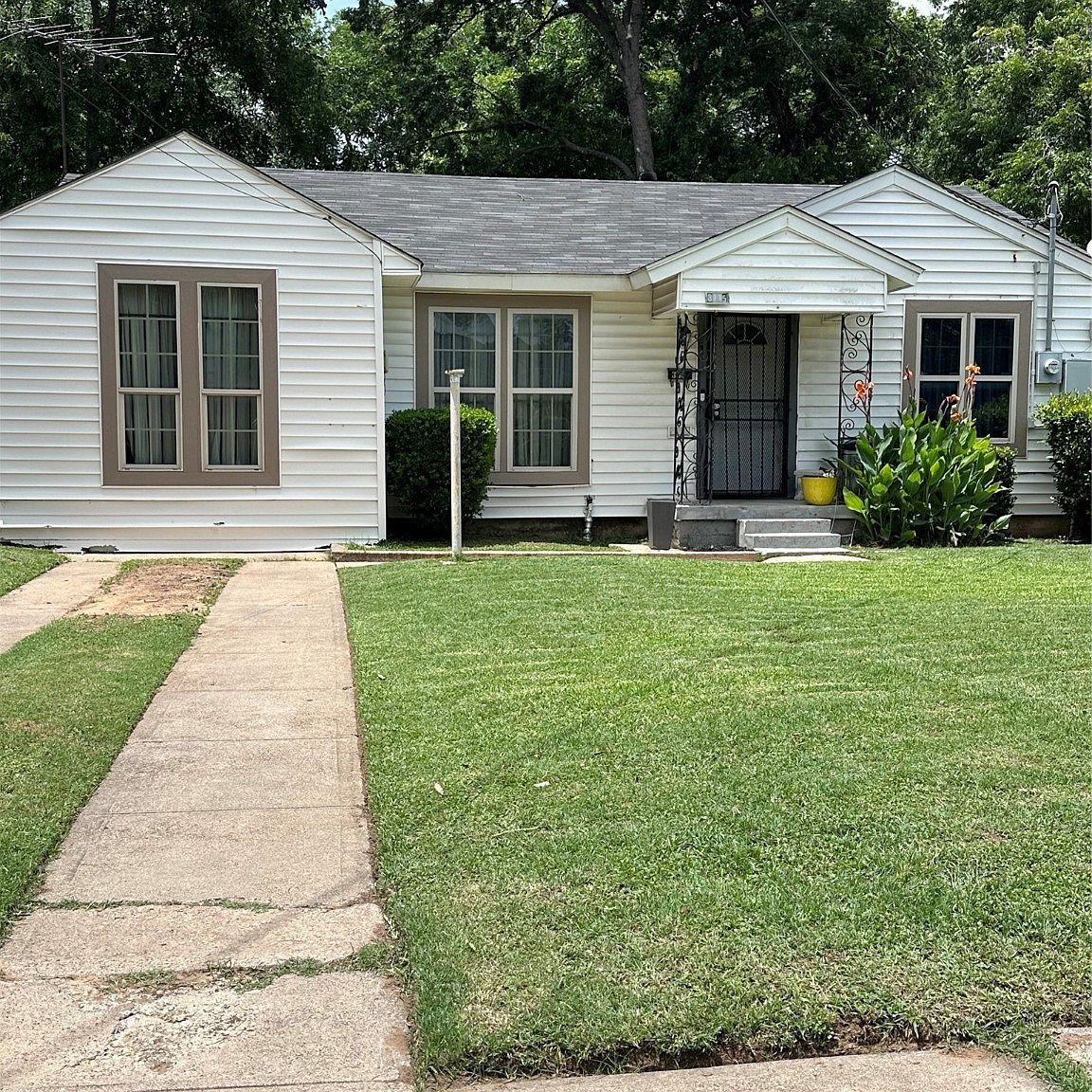 3115 Bertrand Ave Dallas, TX 75215 - Thumbnail 2