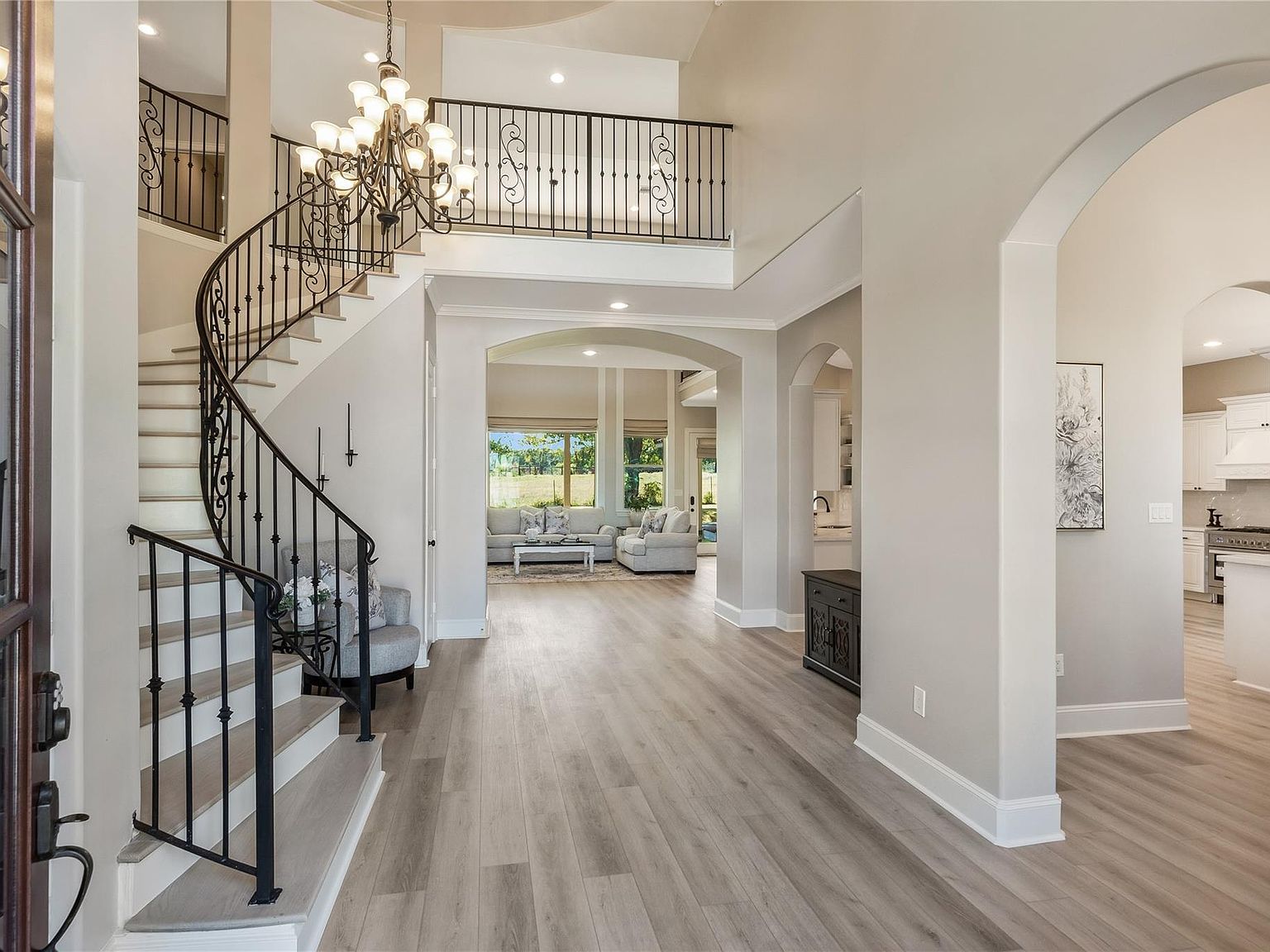 10827 Bourbon St Willis, TX 77318 - Thumbnail 2