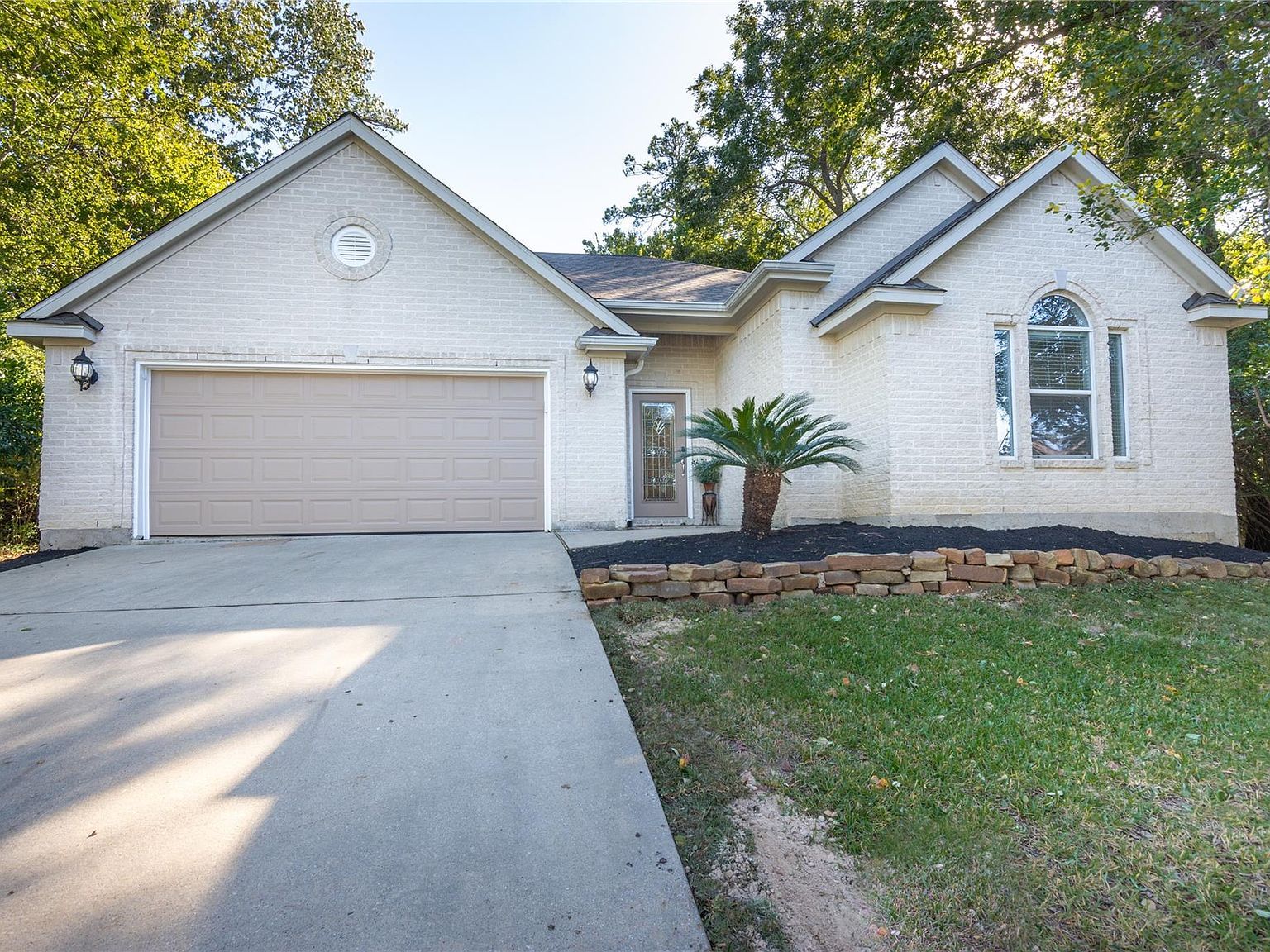 3818 Treasure Island Dr Montgomery, TX 77356 - Thumbnail 2