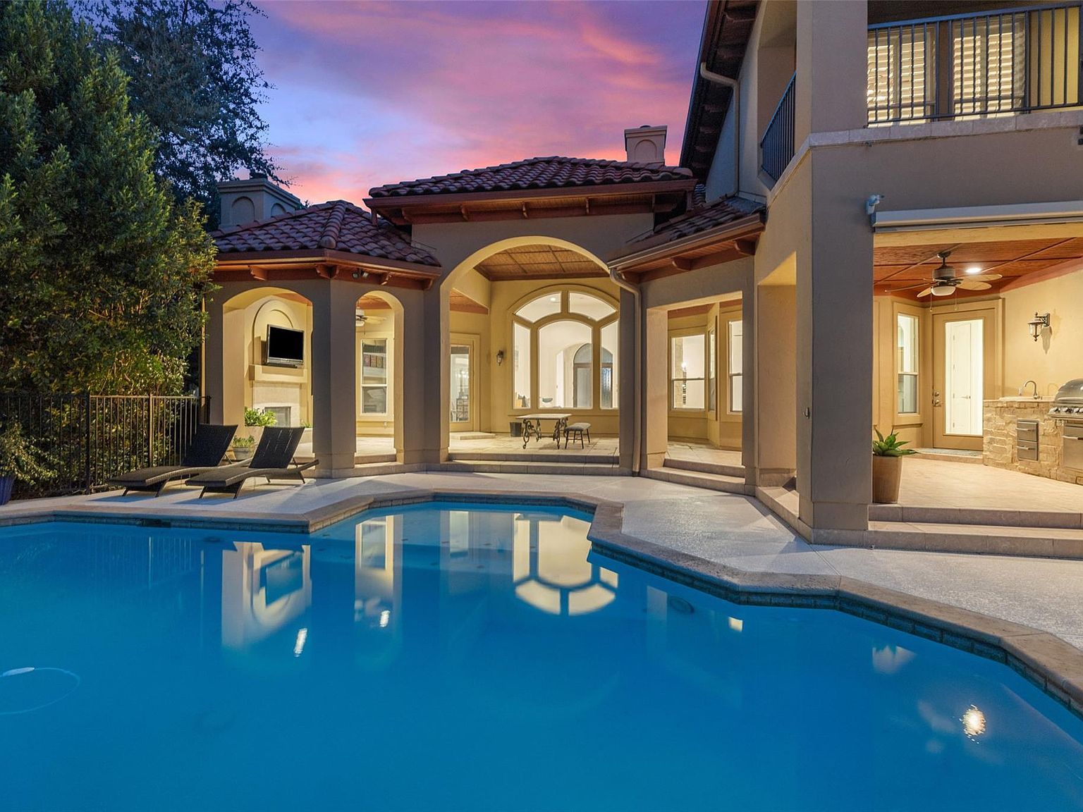 101 Lakeway Hills Cv Lakeway, TX 78734 - Thumbnail 2