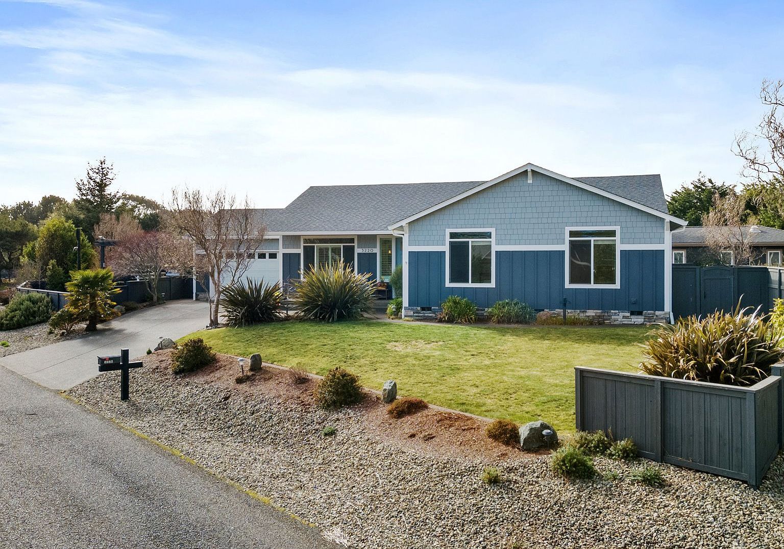 3220 Natalie Way Bandon, OR 97411 - Thumbnail 2