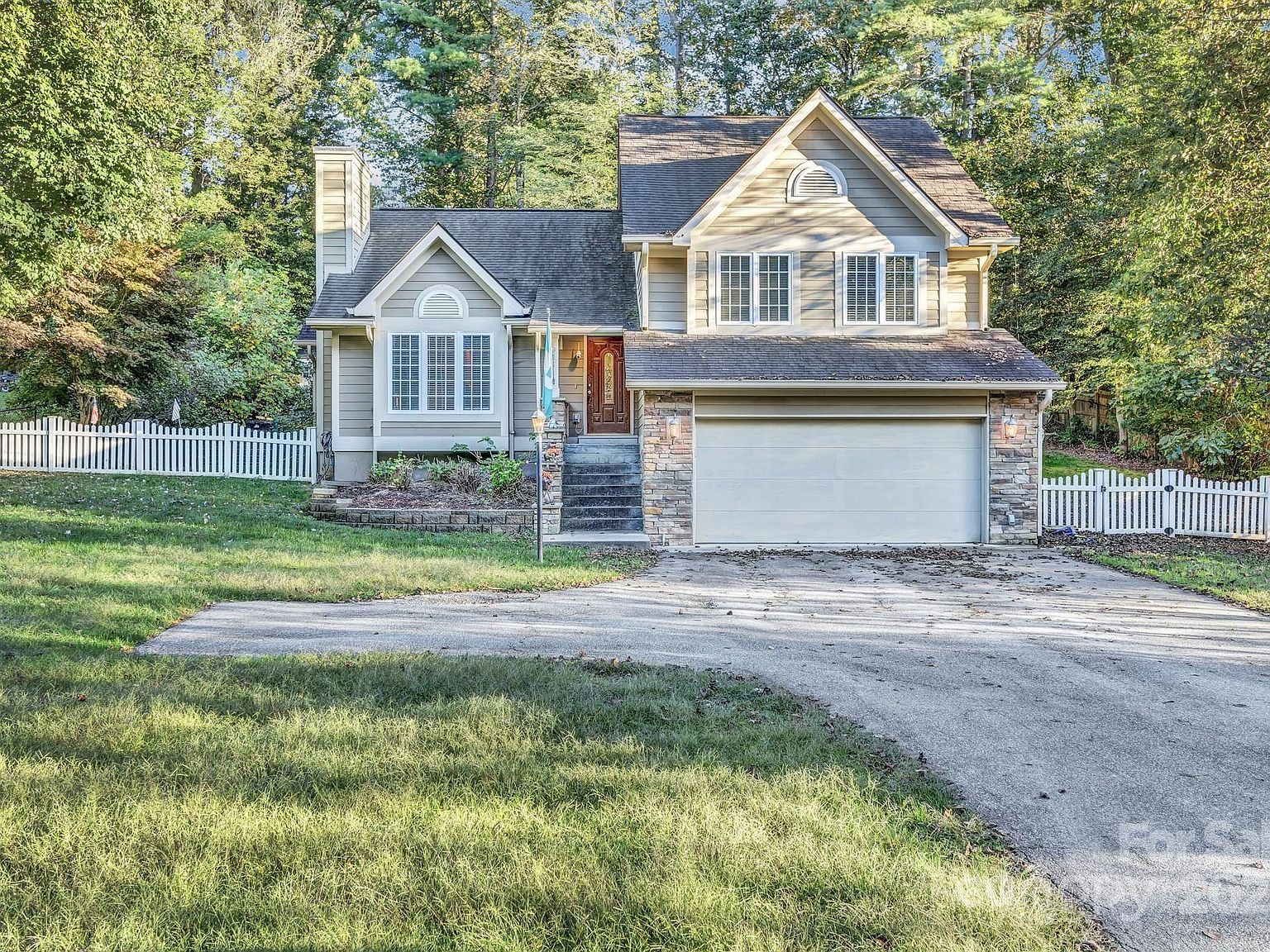 911 Fanning Bridge Rd Fletcher, NC 28732 - Thumbnail 2