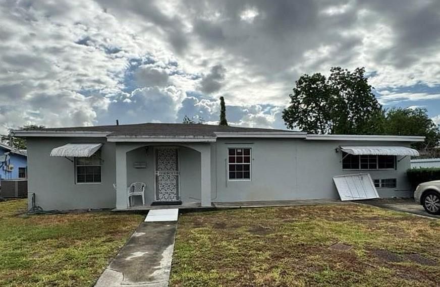 91 Bahman Ave Opa Locka, FL 33054 - Thumbnail 2