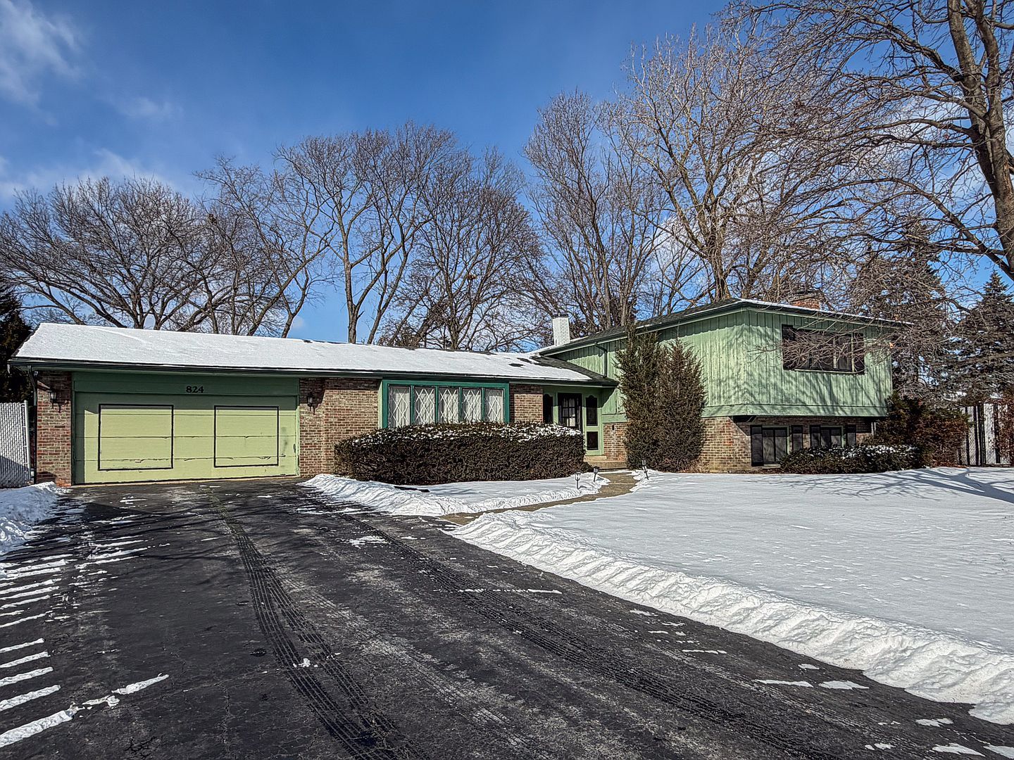 824 Harrow Ct Addison, IL 60101 - Thumbnail 2