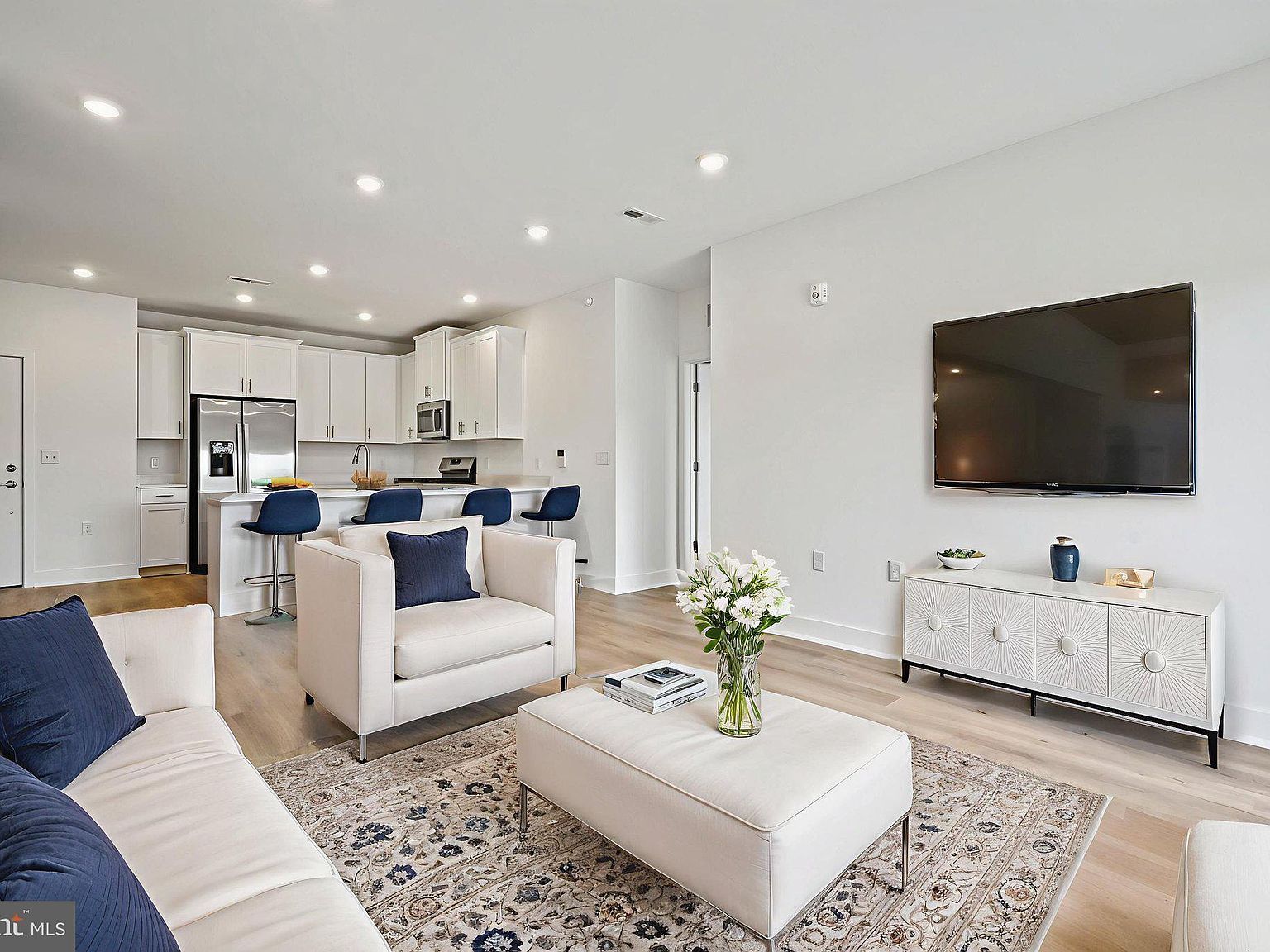 27201 Radford Ct Monroe Township, NJ 08831 - Thumbnail 2