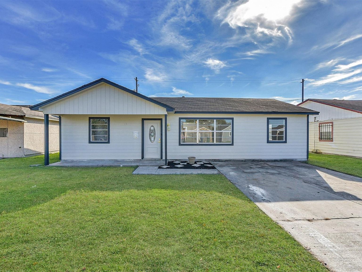 3305 Stallings Dr Houston, TX 77088 - Thumbnail 2