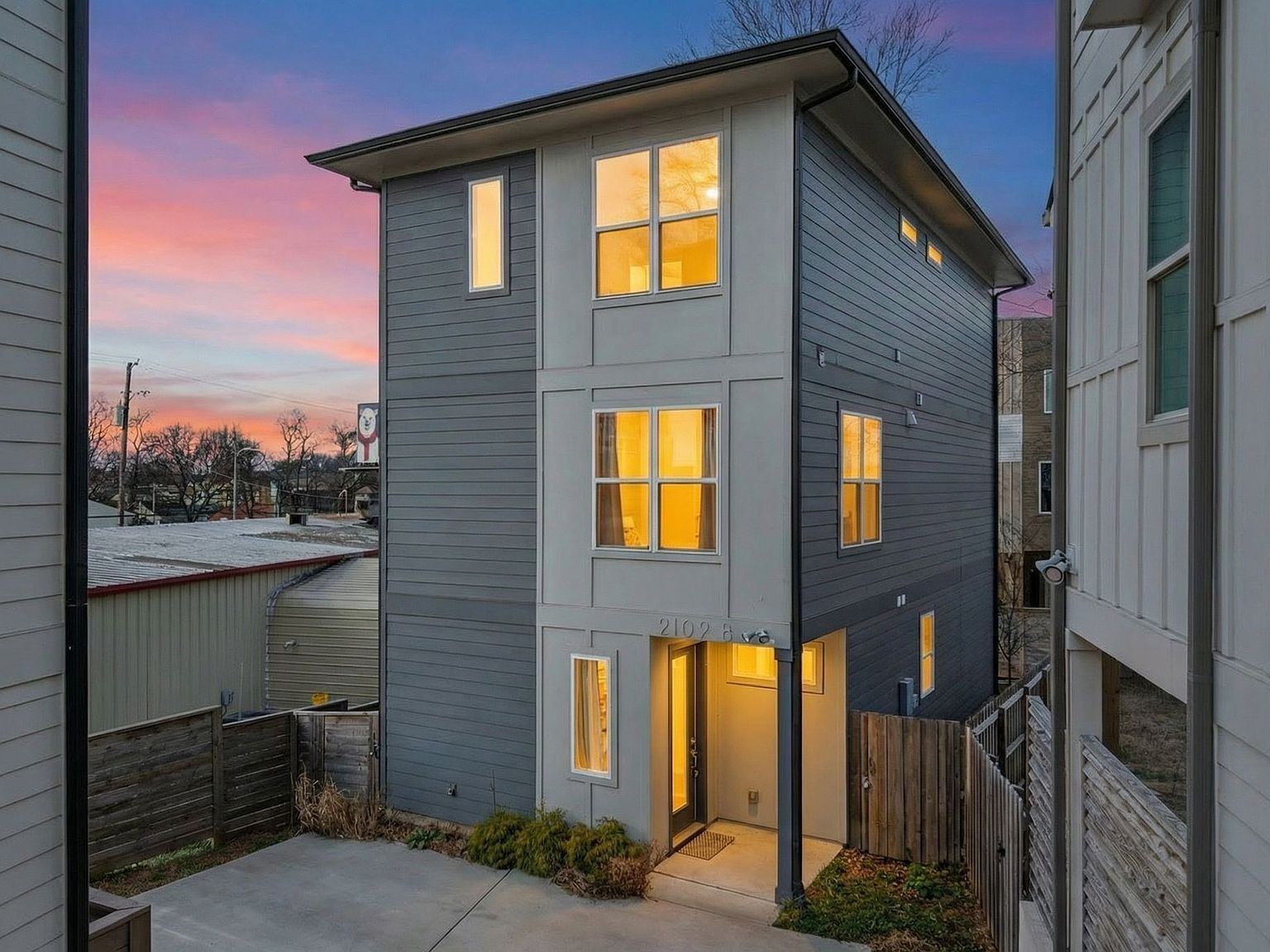 2109 23rd Ave N UNIT B Nashville, TN 37208 - Thumbnail 2