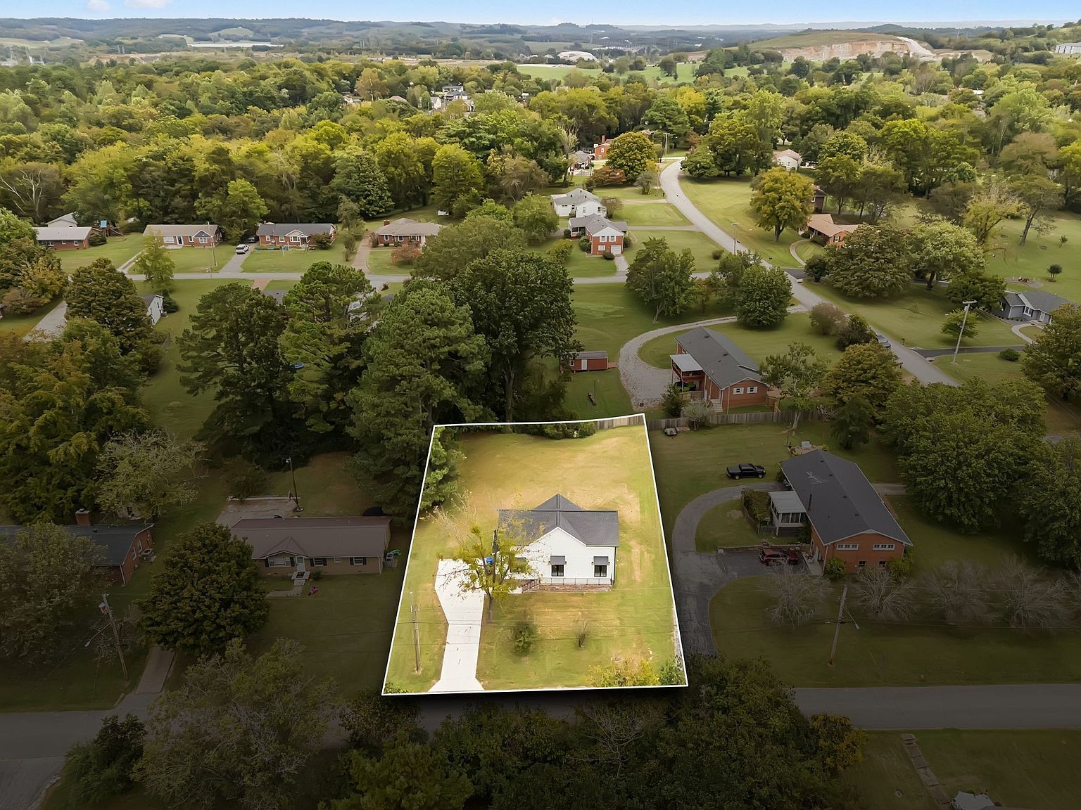 98 Caldwell Dr Columbia, TN 38401  | Single Family