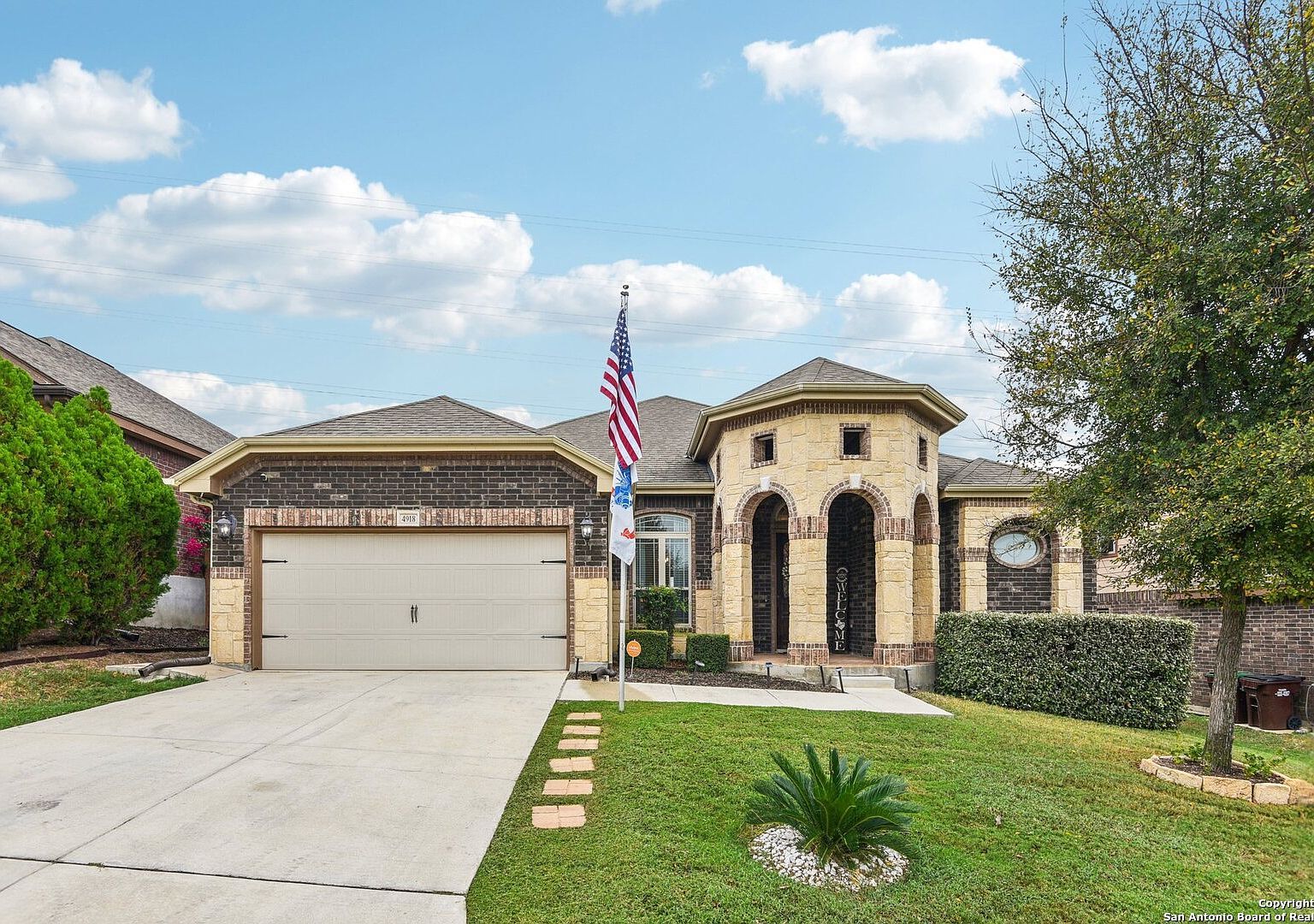 4918 Winter Cherry San Antonio, TX 78245 - Thumbnail 2