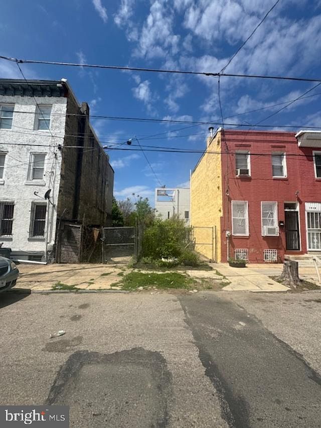 1826 N Marshall St Philadelphia, PA 19122 - Thumbnail 2