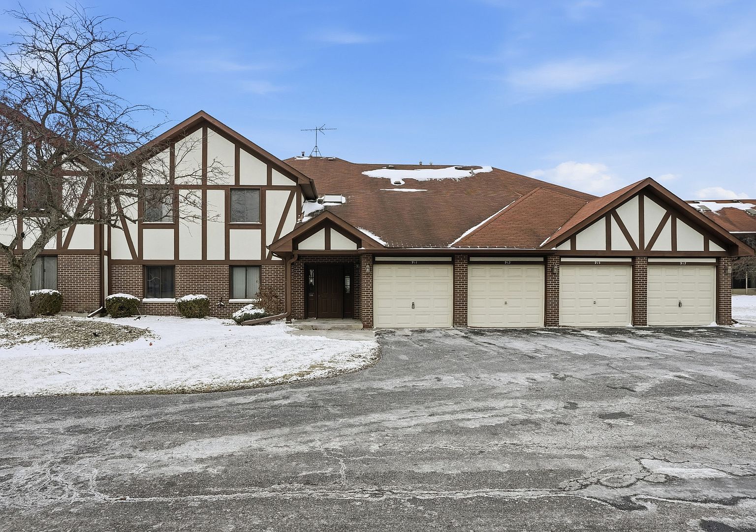 917 Patricia Ln #917 Crete, IL 60417 - Thumbnail 2