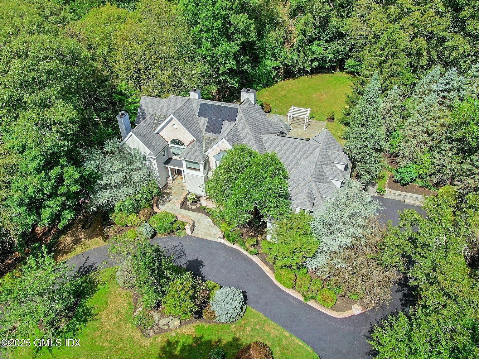 39 Running Brook Ln New Canaan, CT 06840 - Thumbnail 2