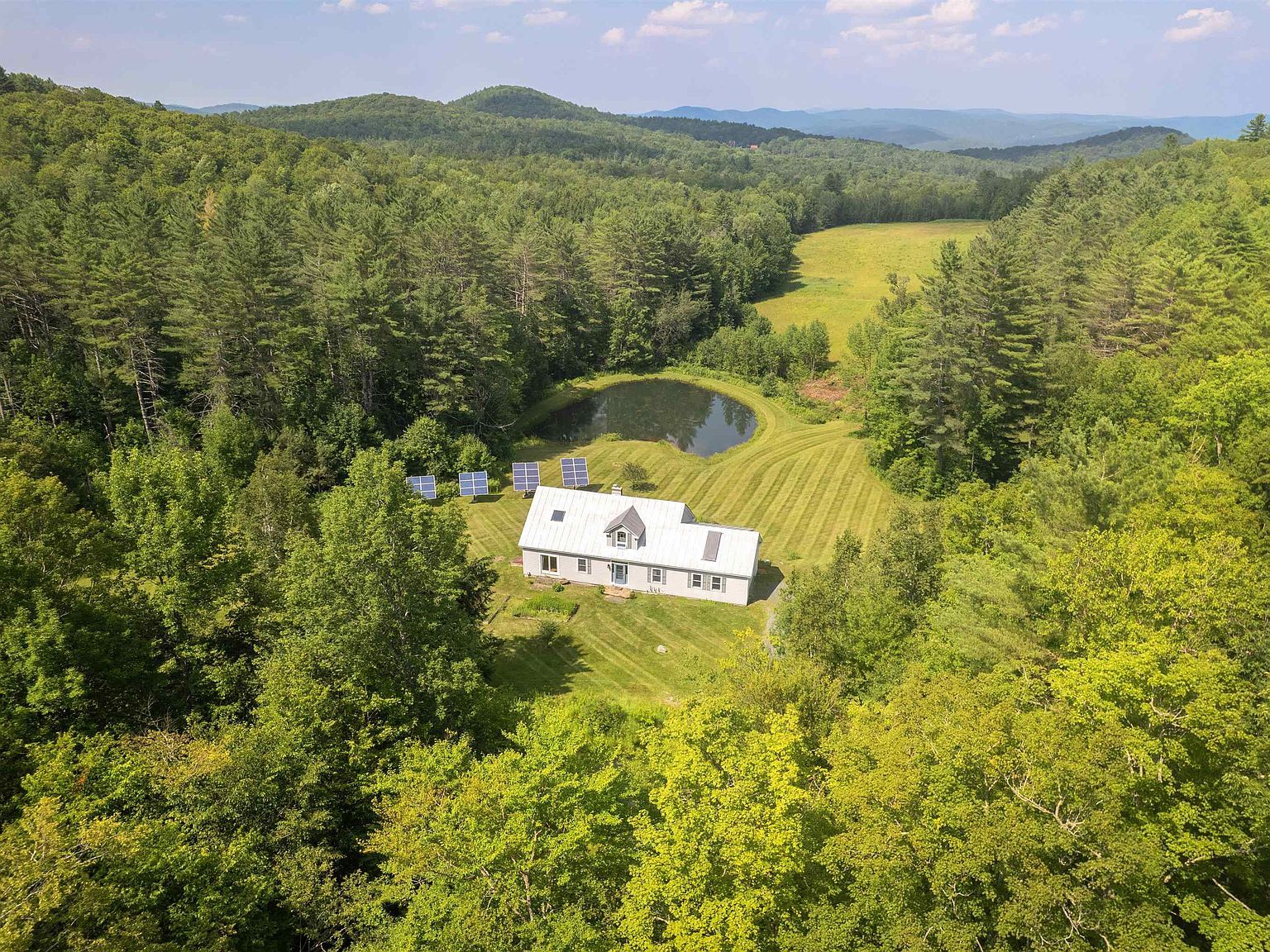 228 Leonard Road Sharon, VT 05065 - Thumbnail 2