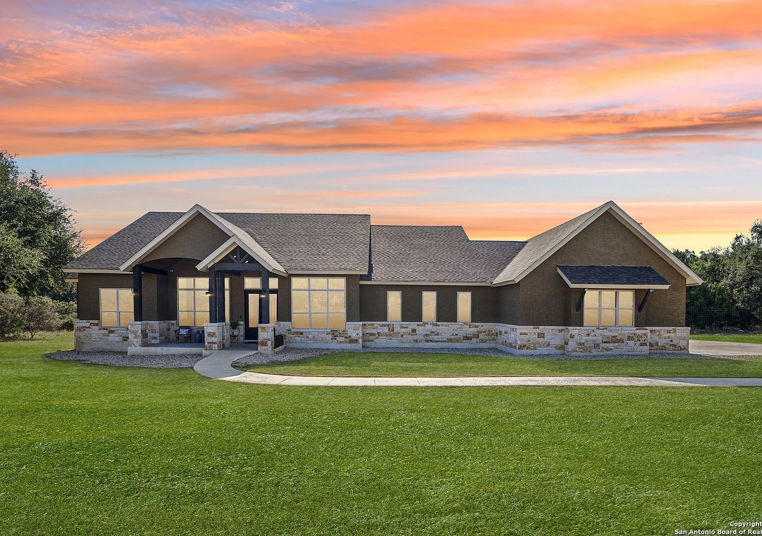 449 Hanging Oak Spring Branch, TX 78070 - Thumbnail 2