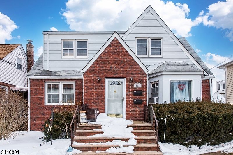 283 Malcolm Ave Floor 2 Garfield, NJ 07026 - Thumbnail 2