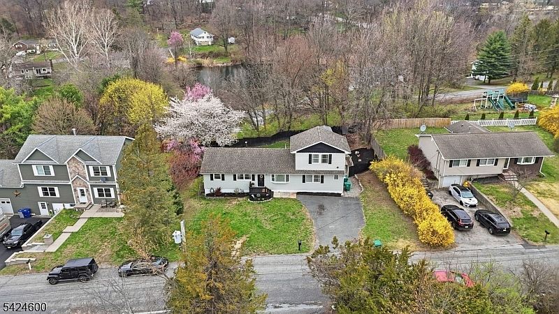 7 Jackson Ave Vernon, NJ 07462  | Single Family