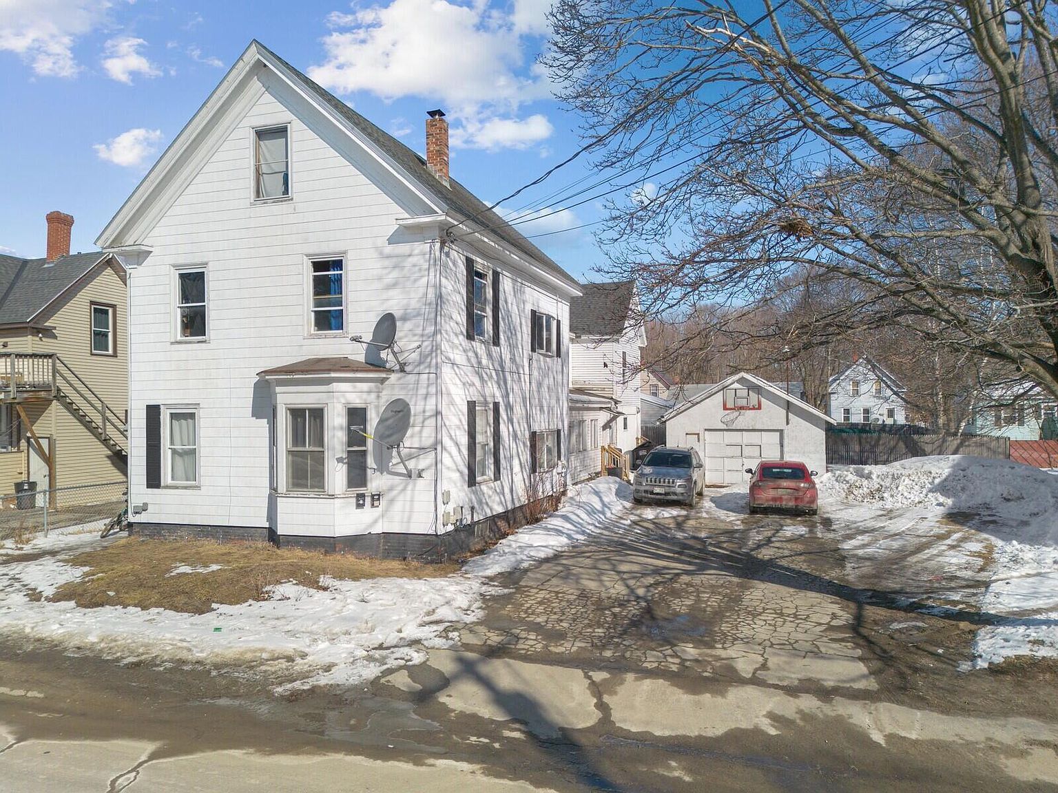 31 High St Waterville, ME 04901  | Multi Family