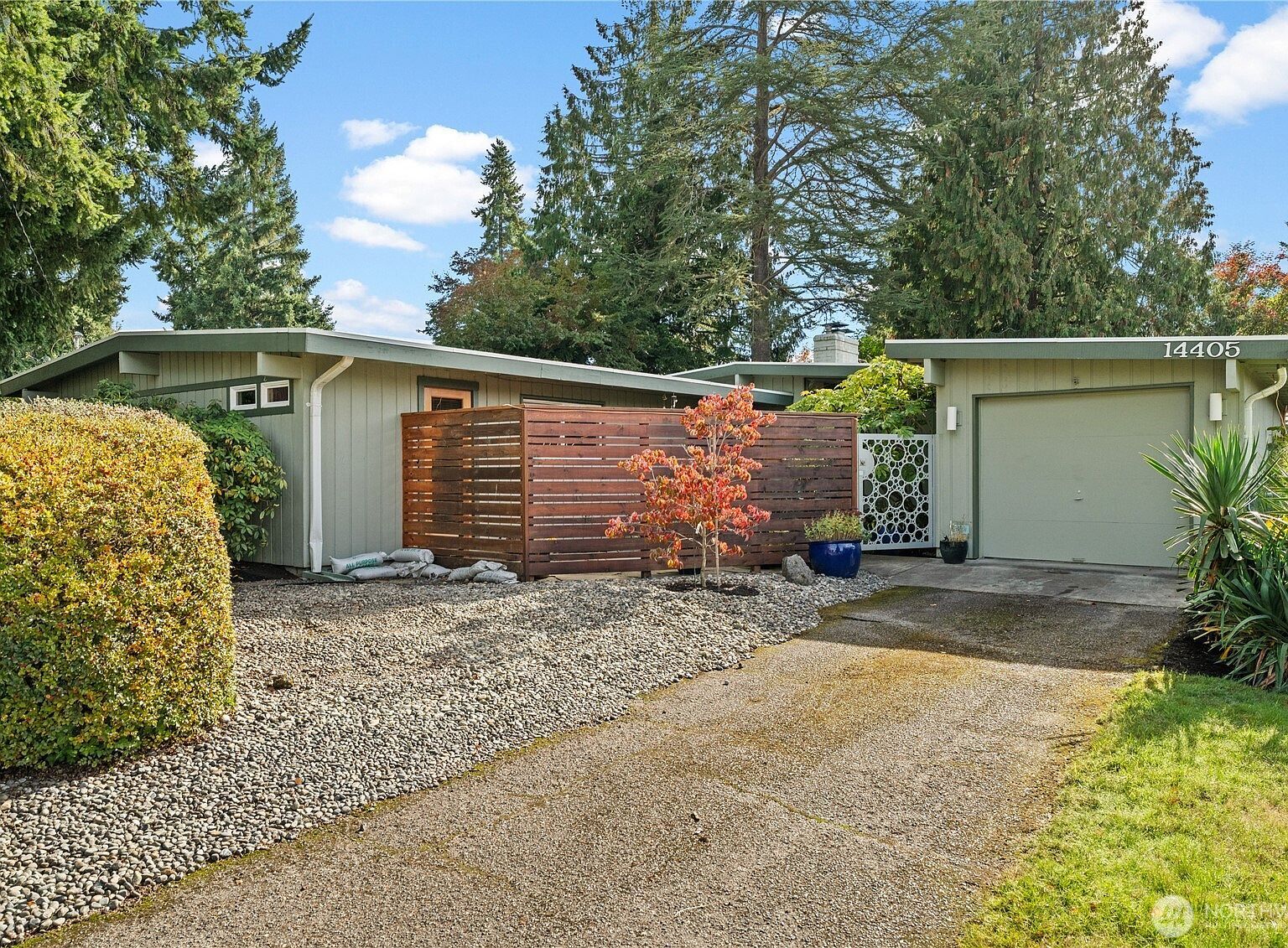 14405 SE 14th St Bellevue, WA 98007 - Thumbnail 2