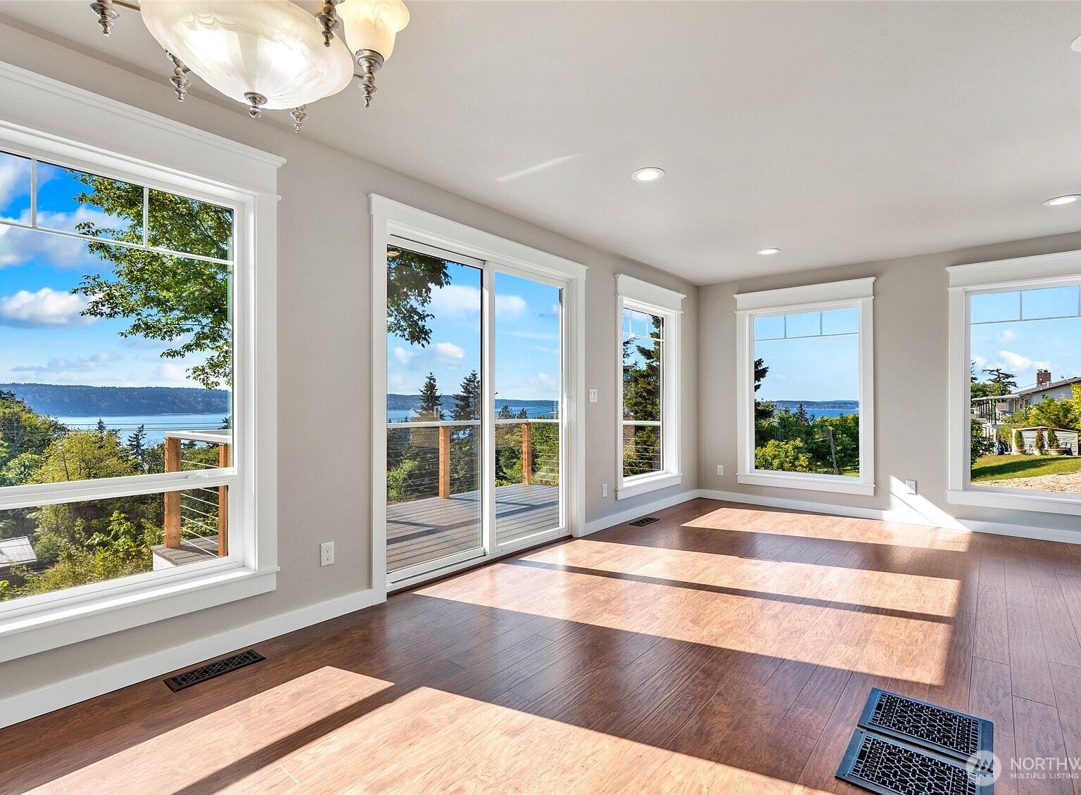501 11th St Mukilteo, WA 98275, 98275