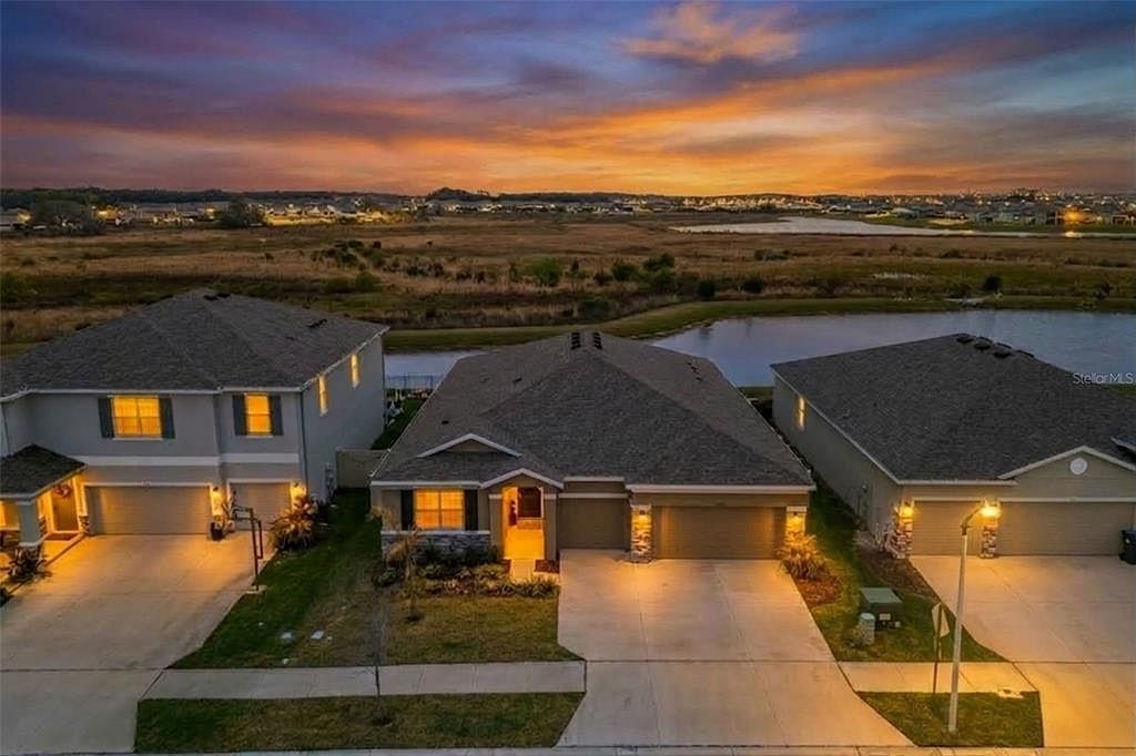 32326 Conchshell Sail St Wesley Chapel, FL 33545  | Single Family