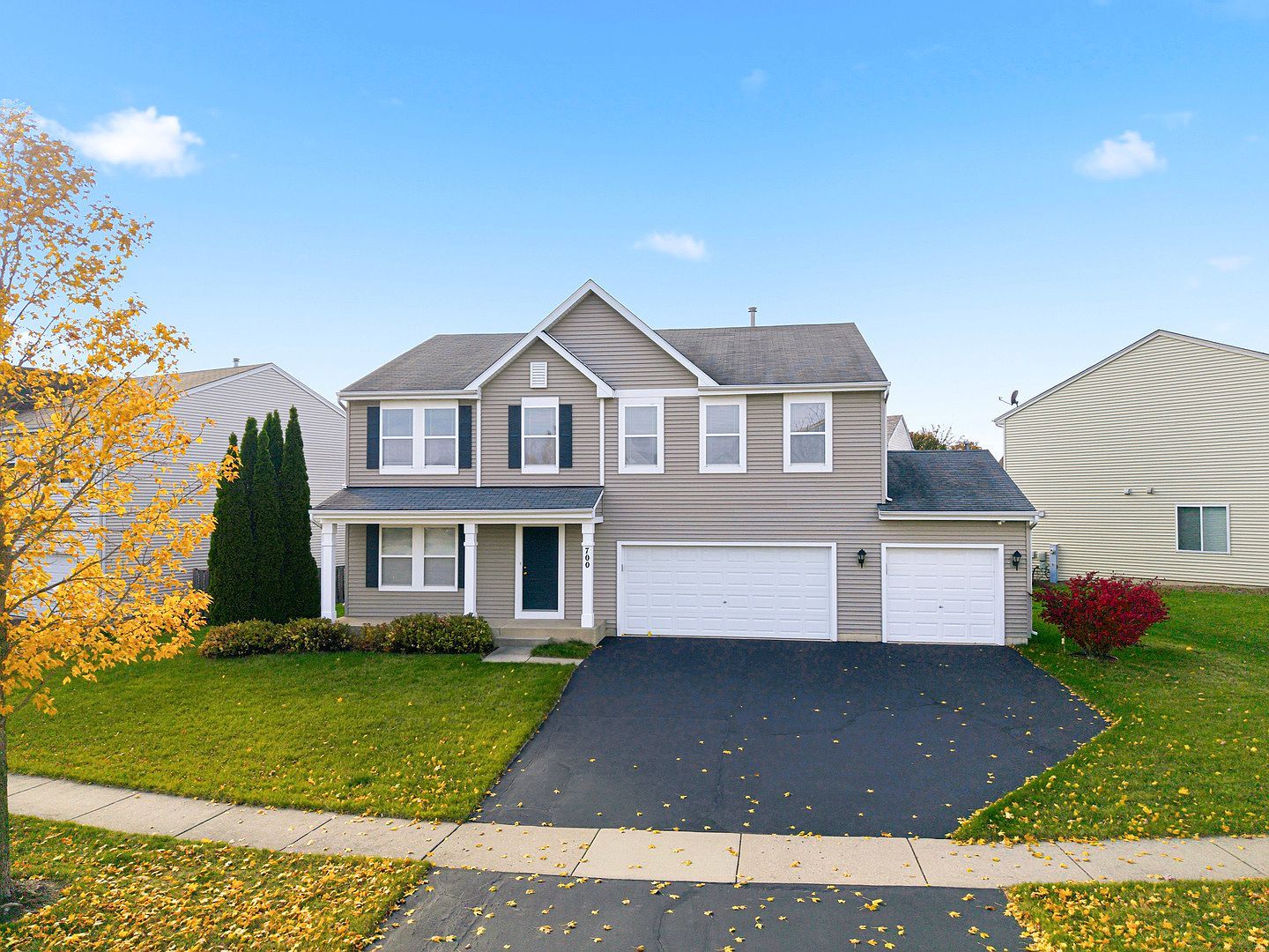 700 Brighton Dr Hampshire, IL 60140 - Thumbnail 2