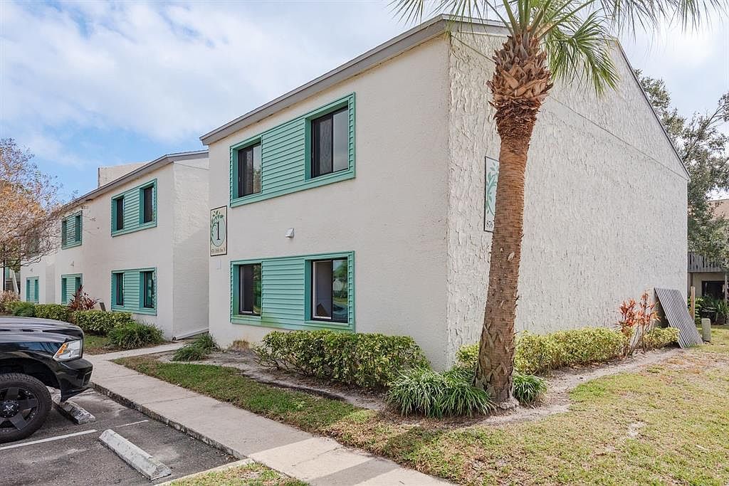 876 116th Ave N APT 102 Saint Petersburg, FL 33716 - Thumbnail 2