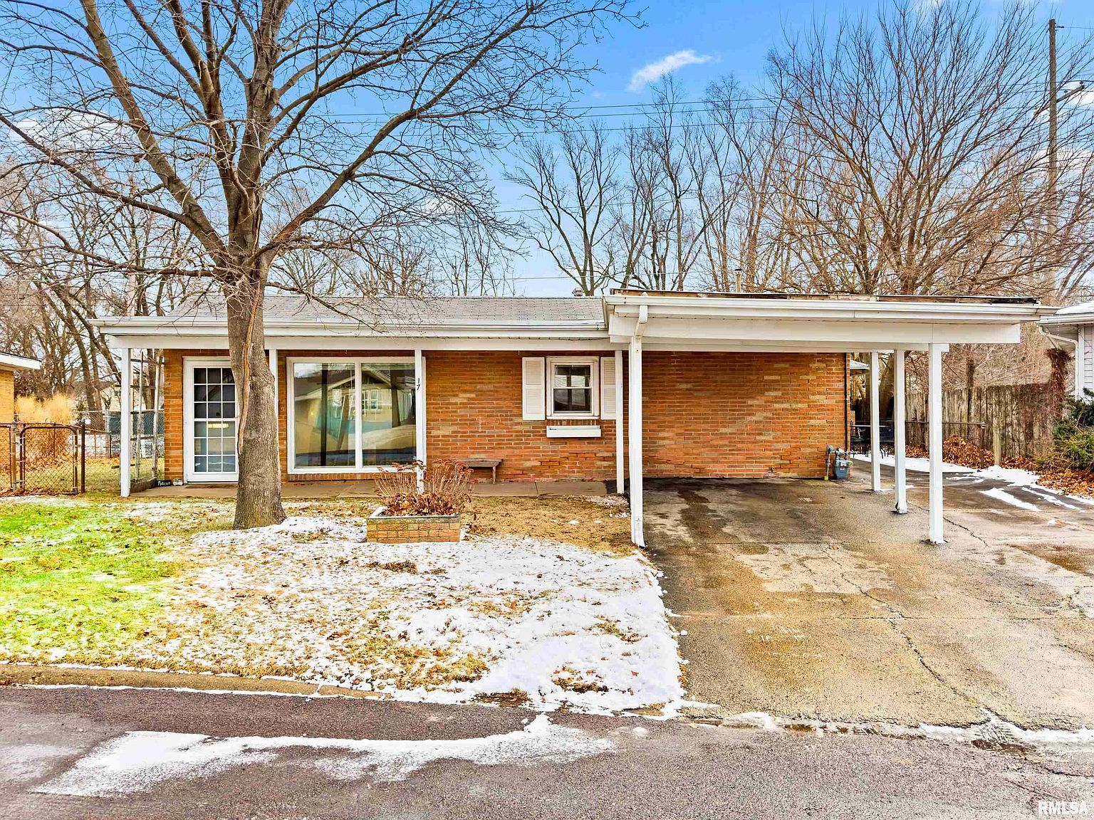 17 Rose Ct Pekin, IL 61554 - Thumbnail 2