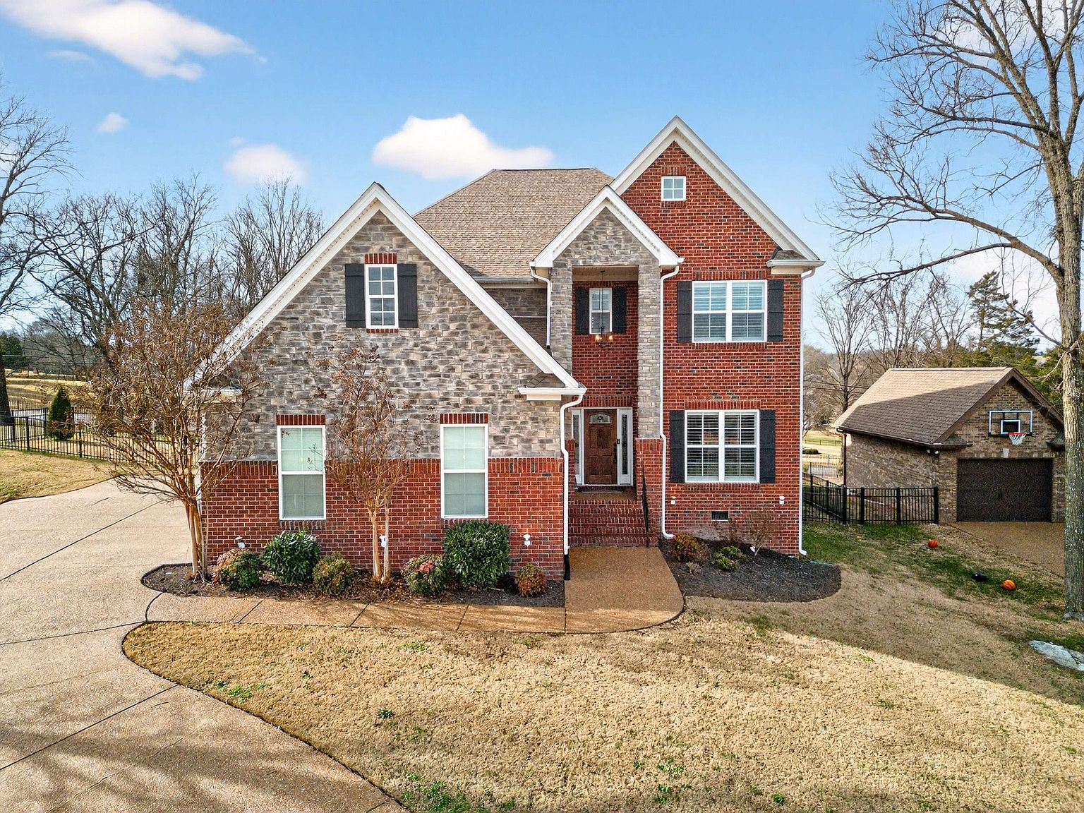 127 Waters Hill Cir Lebanon, TN 37087 - Thumbnail 2