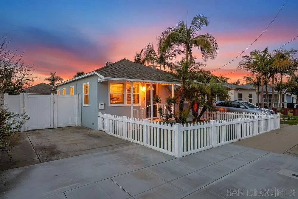2222 Bolinas St San Diego, CA 92107 - Thumbnail 2