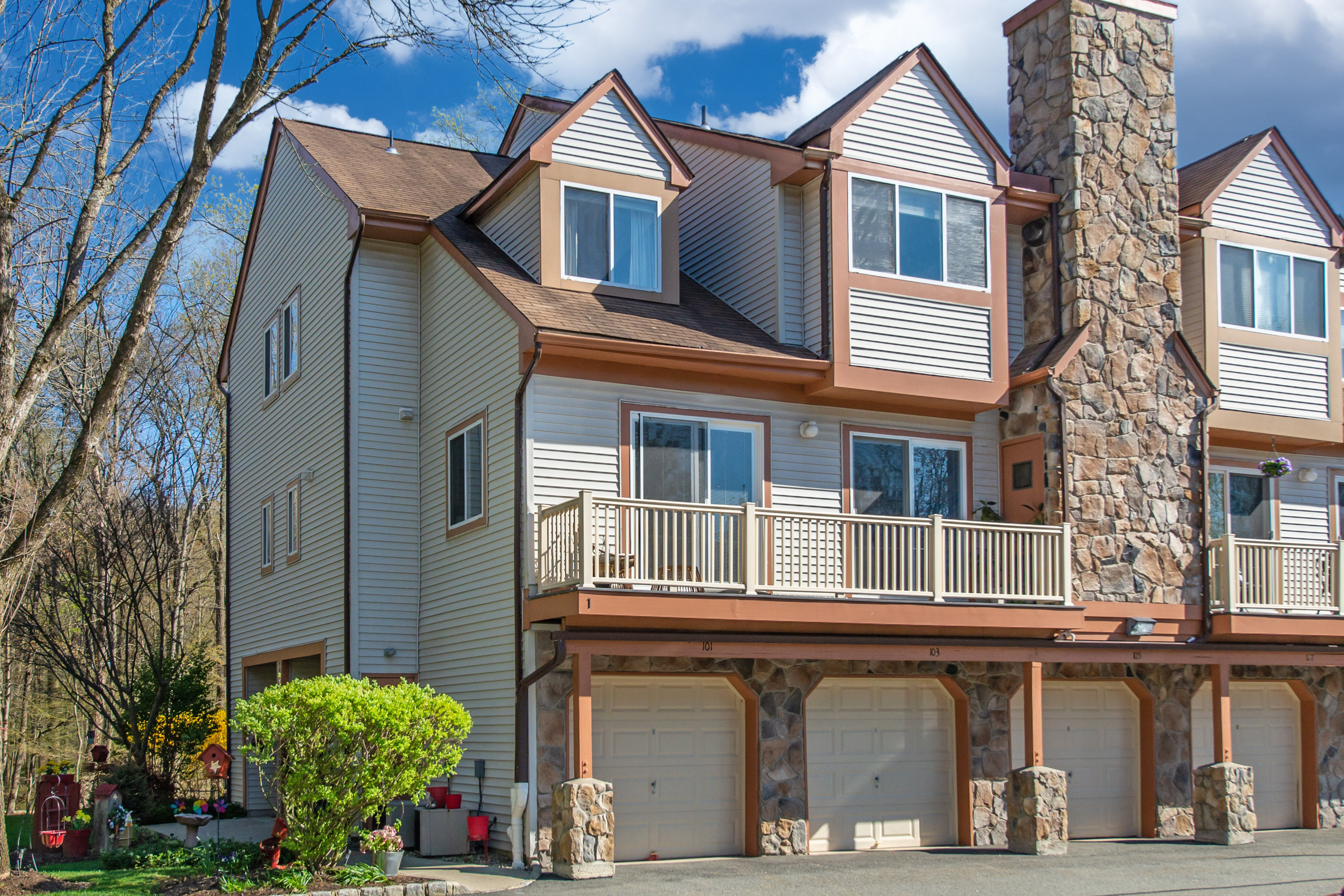 105 Woods Edge Dr, Succasunna, NJ 07876, USA, Roxbury Township - Thumbnail 2