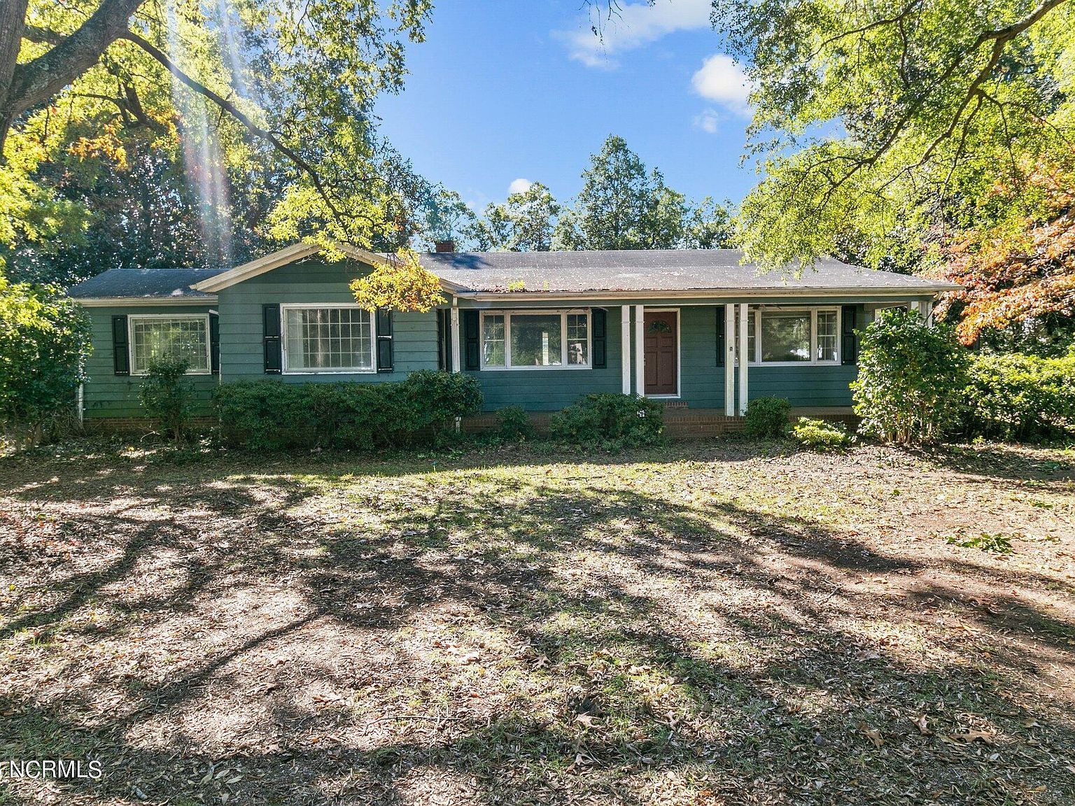 521 S Main St Broadway, NC 27505 - Thumbnail 2