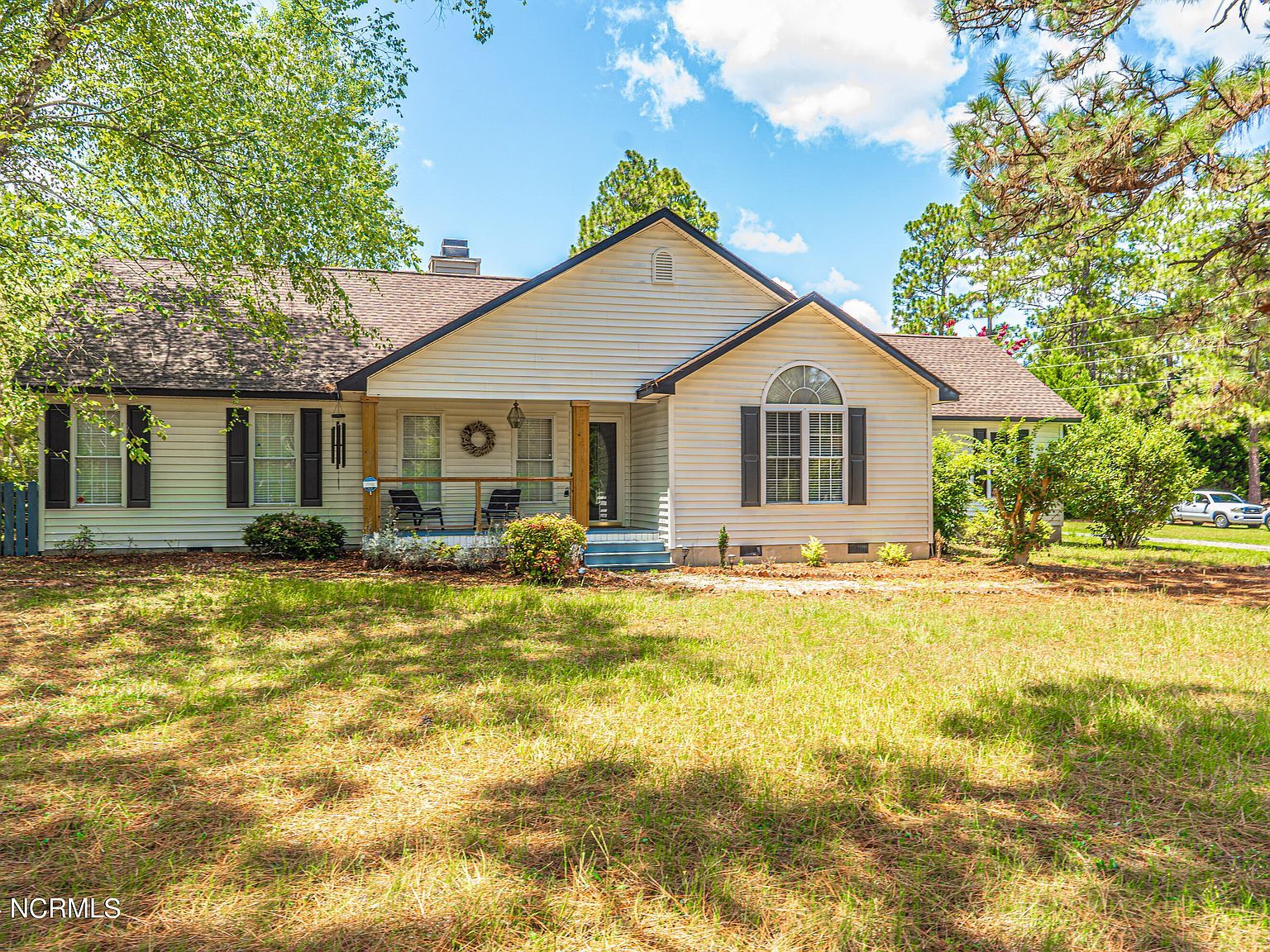 103 Scaleybark Ct West End, NC 27376 - Thumbnail 2