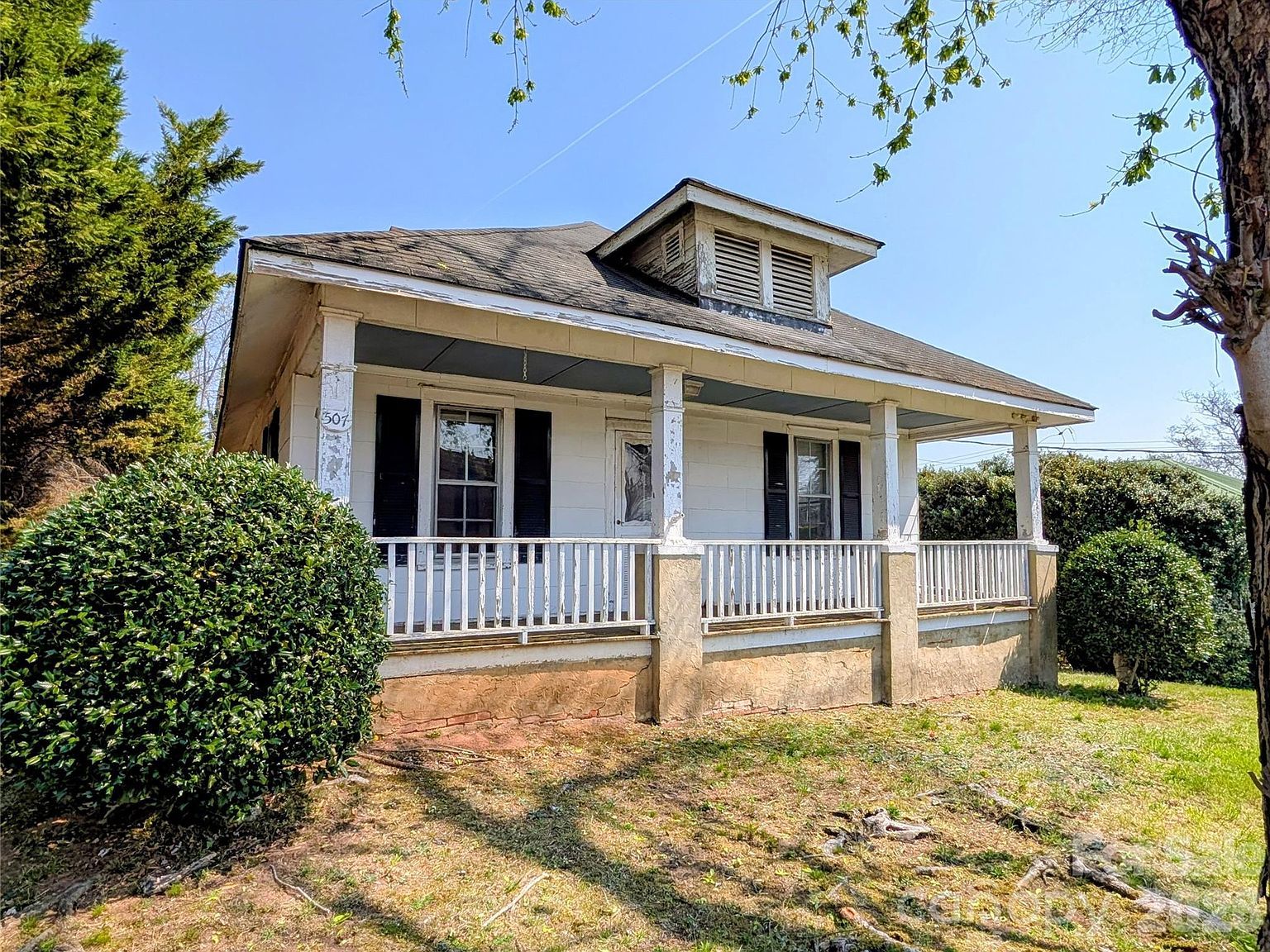 507 S College St Morganton, NC 28655  | Single Family