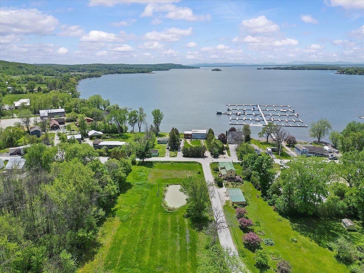 169 Georgia Shore Rd Saint Albans, VT 05478, 5478
