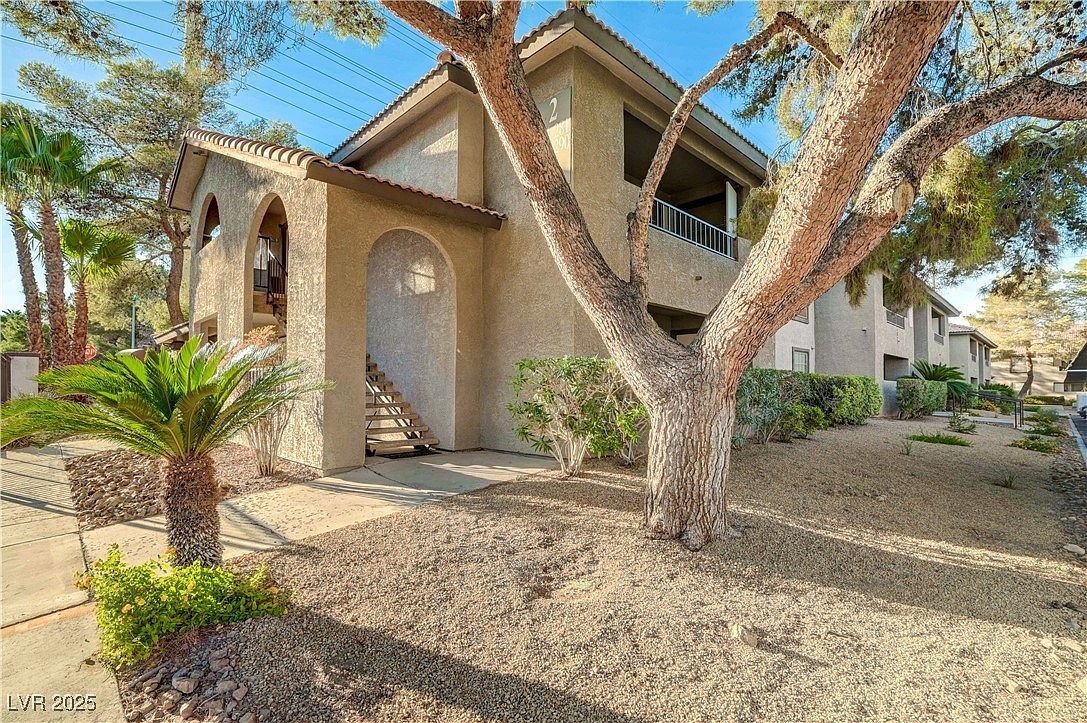 2606 S Durango Dr APT 281 Las Vegas, NV 89117 - Thumbnail 2