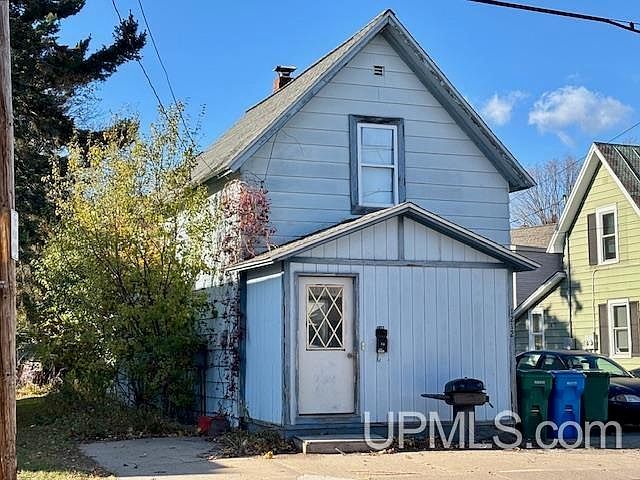 1212 Division St Marquette, MI 49855 - Thumbnail 2