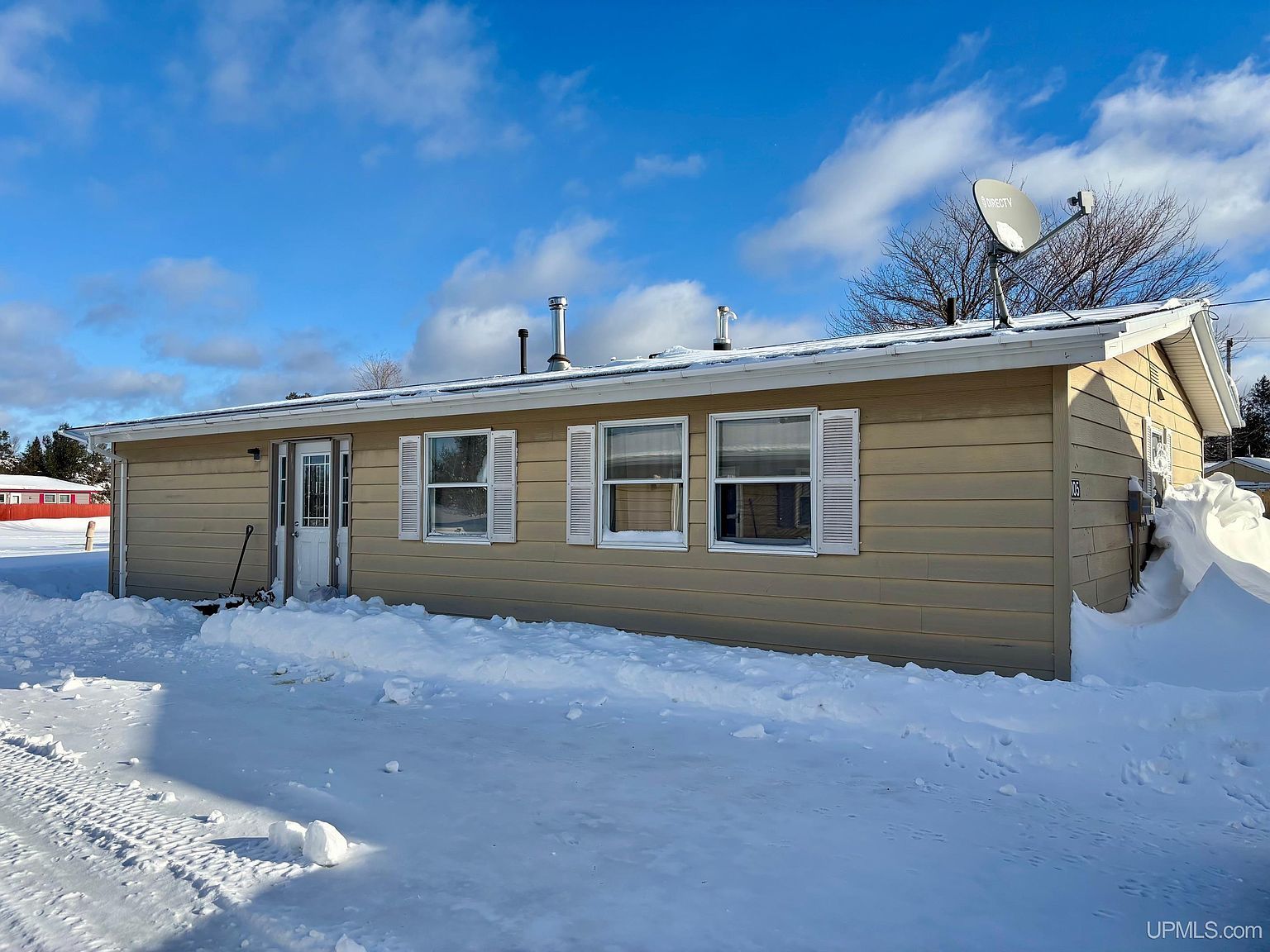 105 Constellation St Gwinn, MI 49841 - Thumbnail 2