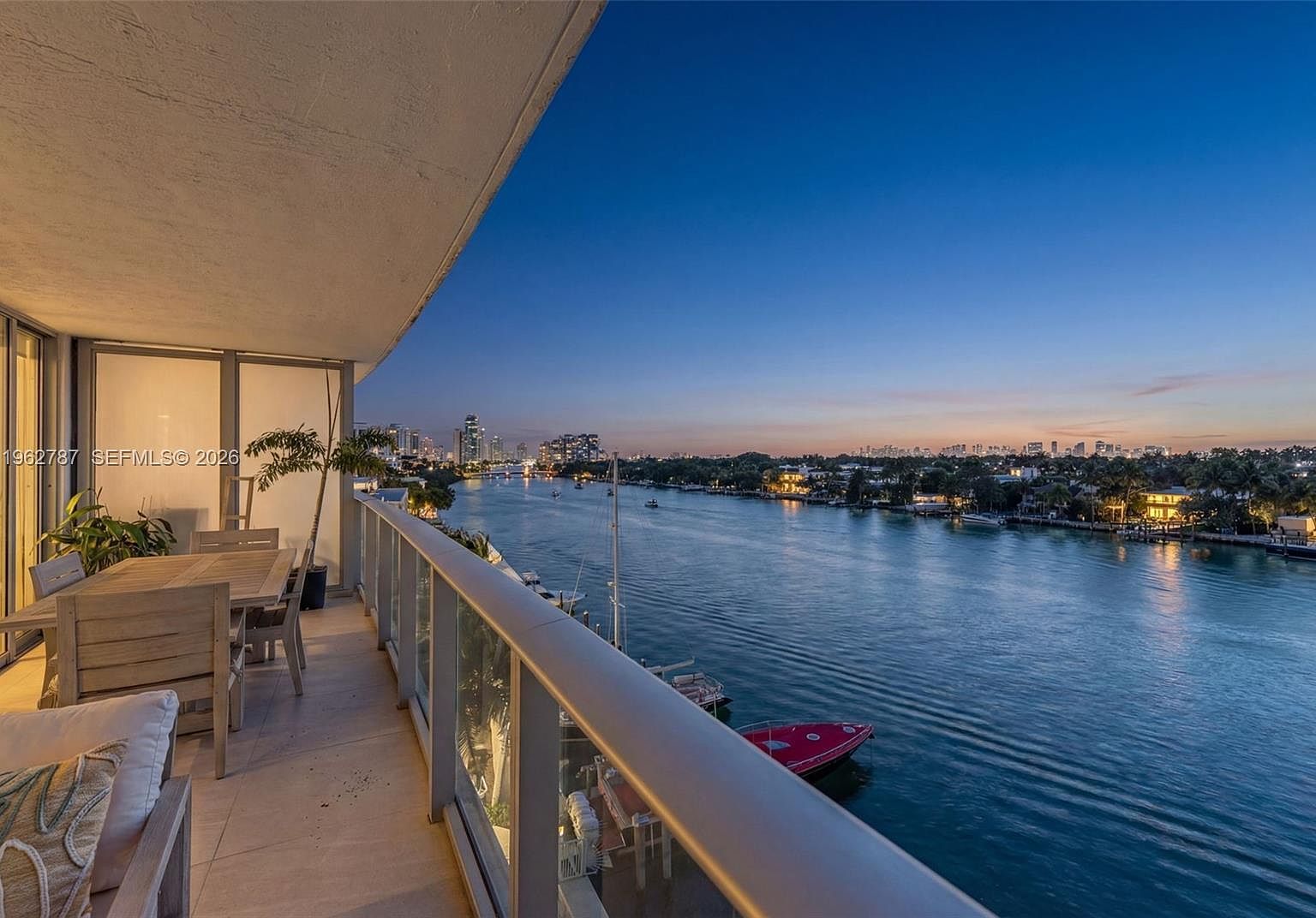 6620 Indian Creek Dr APT 609 Miami Beach, FL 33141 - Thumbnail 2