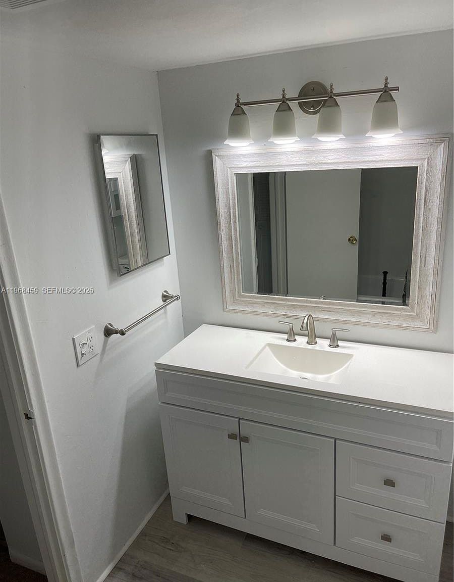 2251 NW 48th Ter APT 215 Fort Lauderdale, FL 33313 - Thumbnail 2