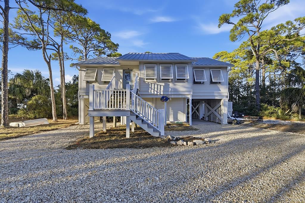 1809 E Gulf Beach Dr Eastpoint, FL 32328 - Thumbnail 2